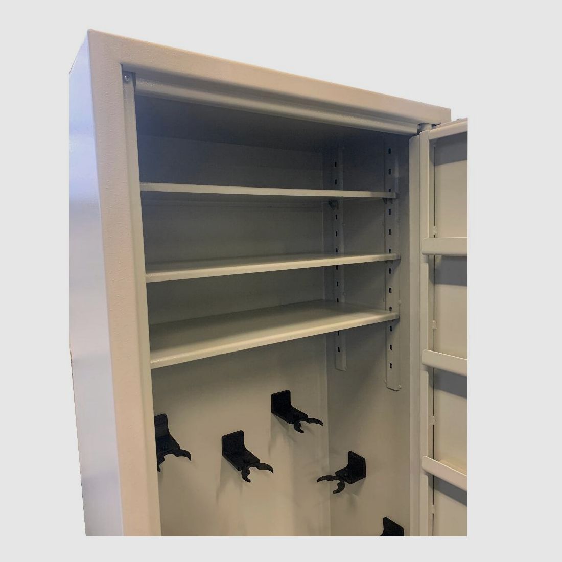 Gun cabinet HUNTER V1-MAX 1500 (1500x900x600) max. 32 LW