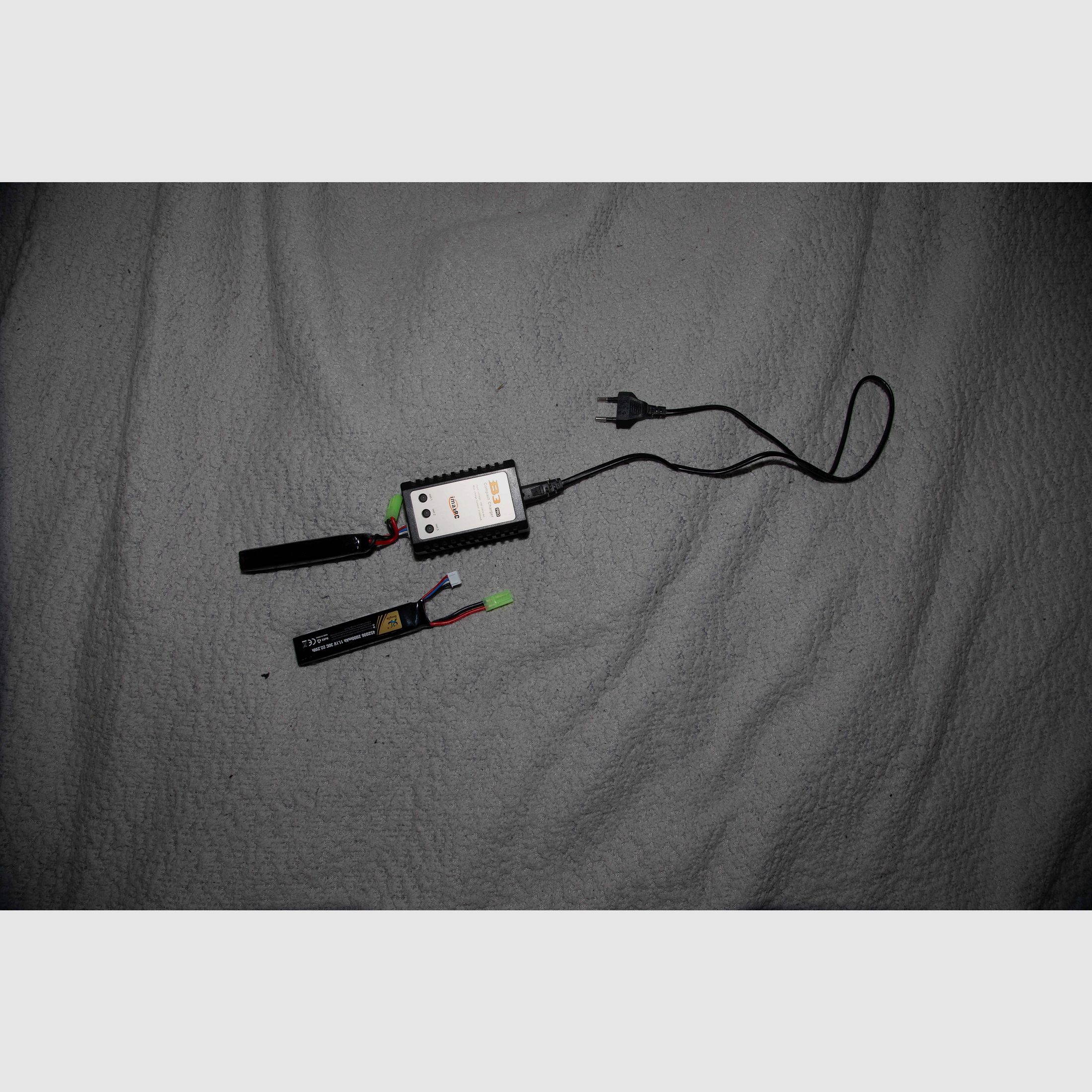 Set de démarrage Softair M4 Evolution Ghost EMR S / WE HI-Capa 2011 5.2 K GBB et accessoires