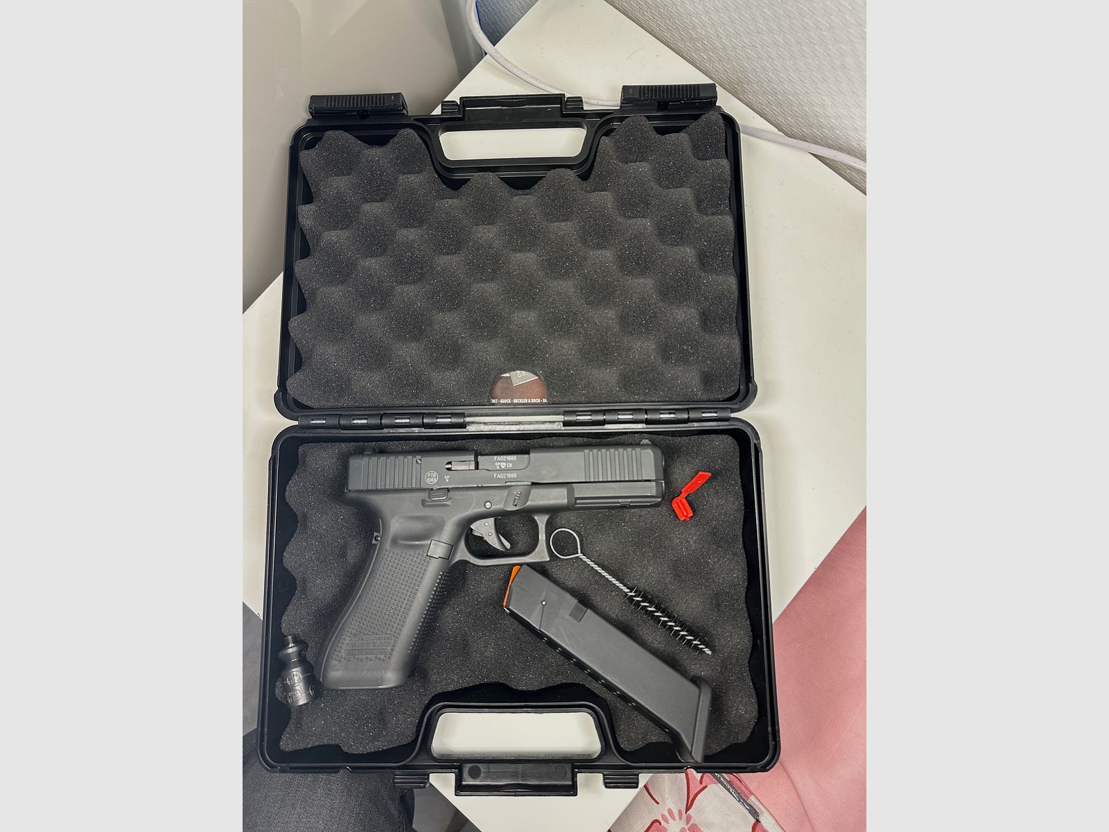 GLOCK 17 PAK mit Zubehör 9mm 