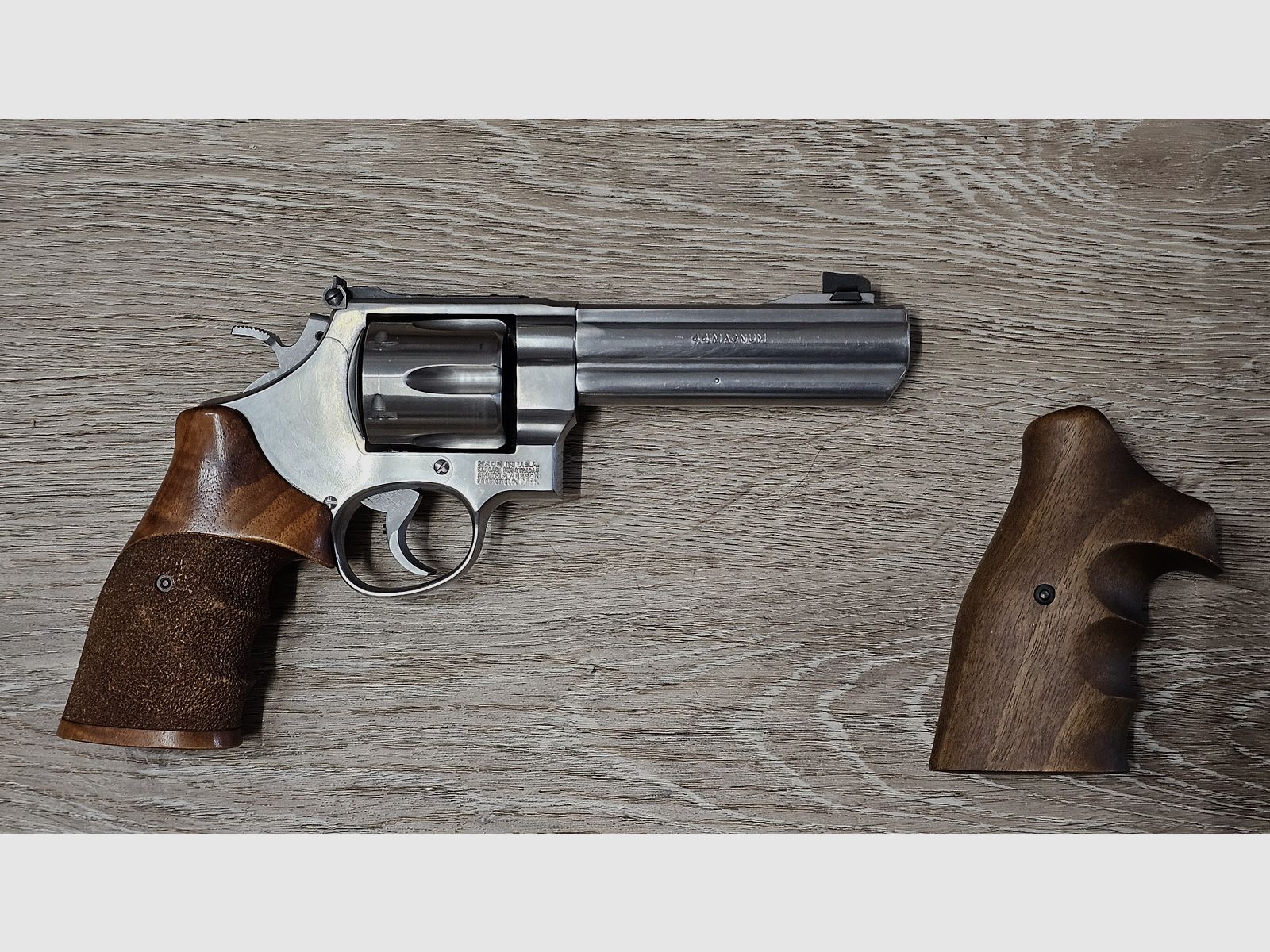 Smith & Wesson 629-4 Performance Center "Classic Powerport" .44 Mag. barrel length 5", special edition (1996), Pre-Lock, Nill grips, original case, speedloader