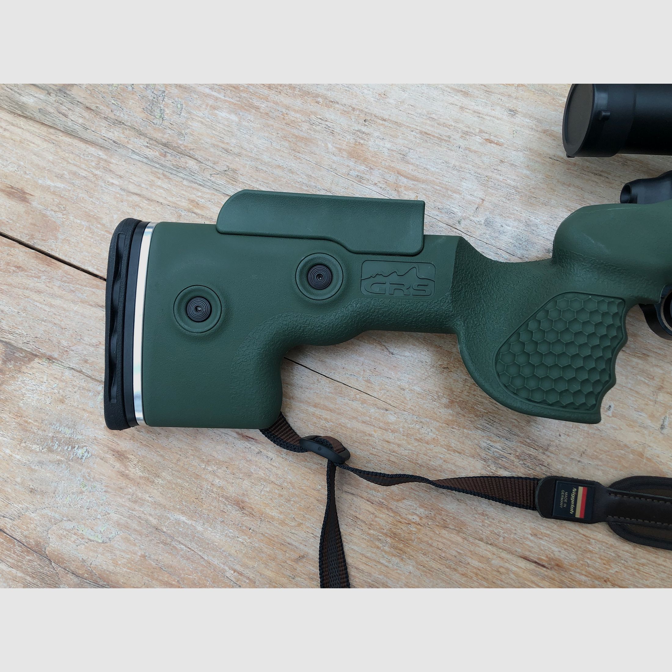 Absolut neuwertig - frisch aus dem Laden: Mauser M18 Fenris .223 Rem mit Optik und Schalldämpfer 