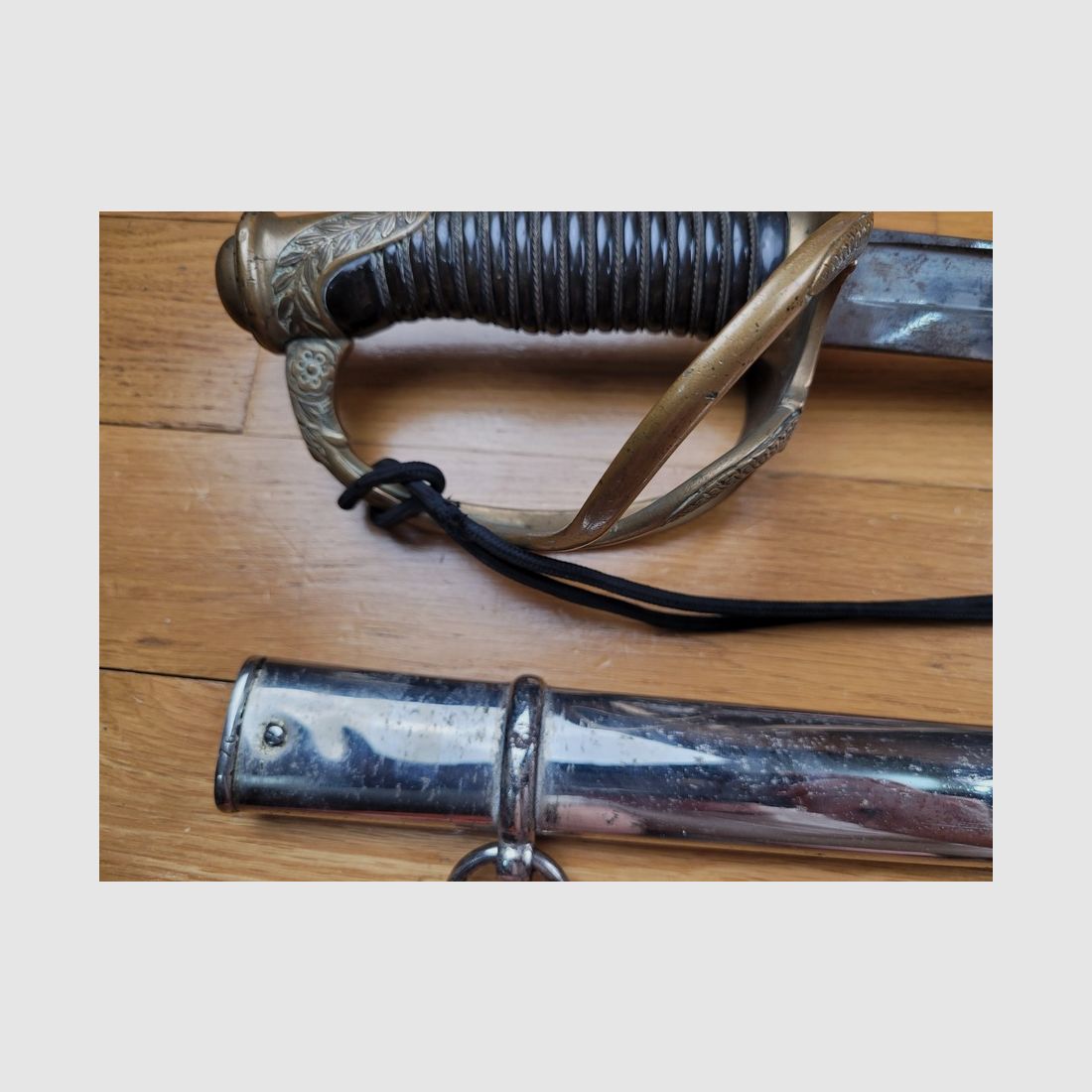 Seltenes Offiziersschwert der Kavallerie – Modell 1883 – Gerade Klinge aus dem Arsenal Châtellerault von 1886 mit Scheide und Porte-Mains in sehr gutem Zustand, Bild 3 von 24