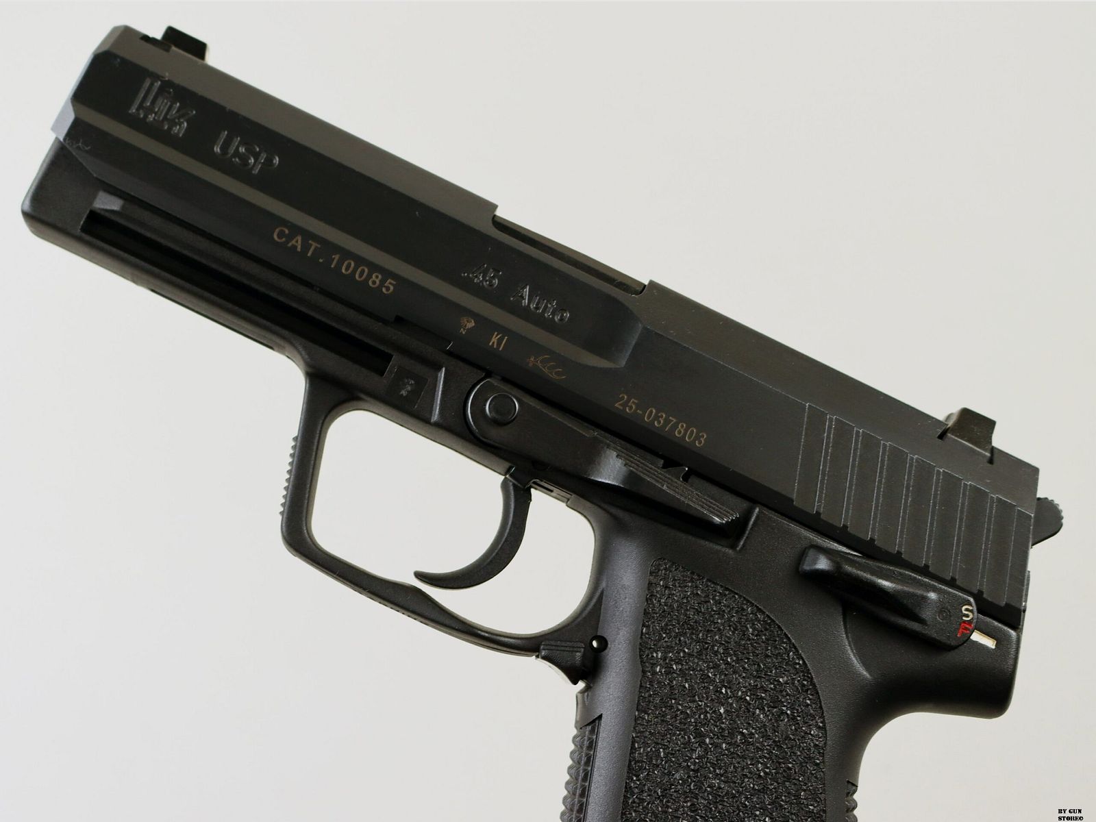 Pistola Heckler & Koch mod. USP cal. 45 ACP nº de serie 25-037803, imagen 6 de 11