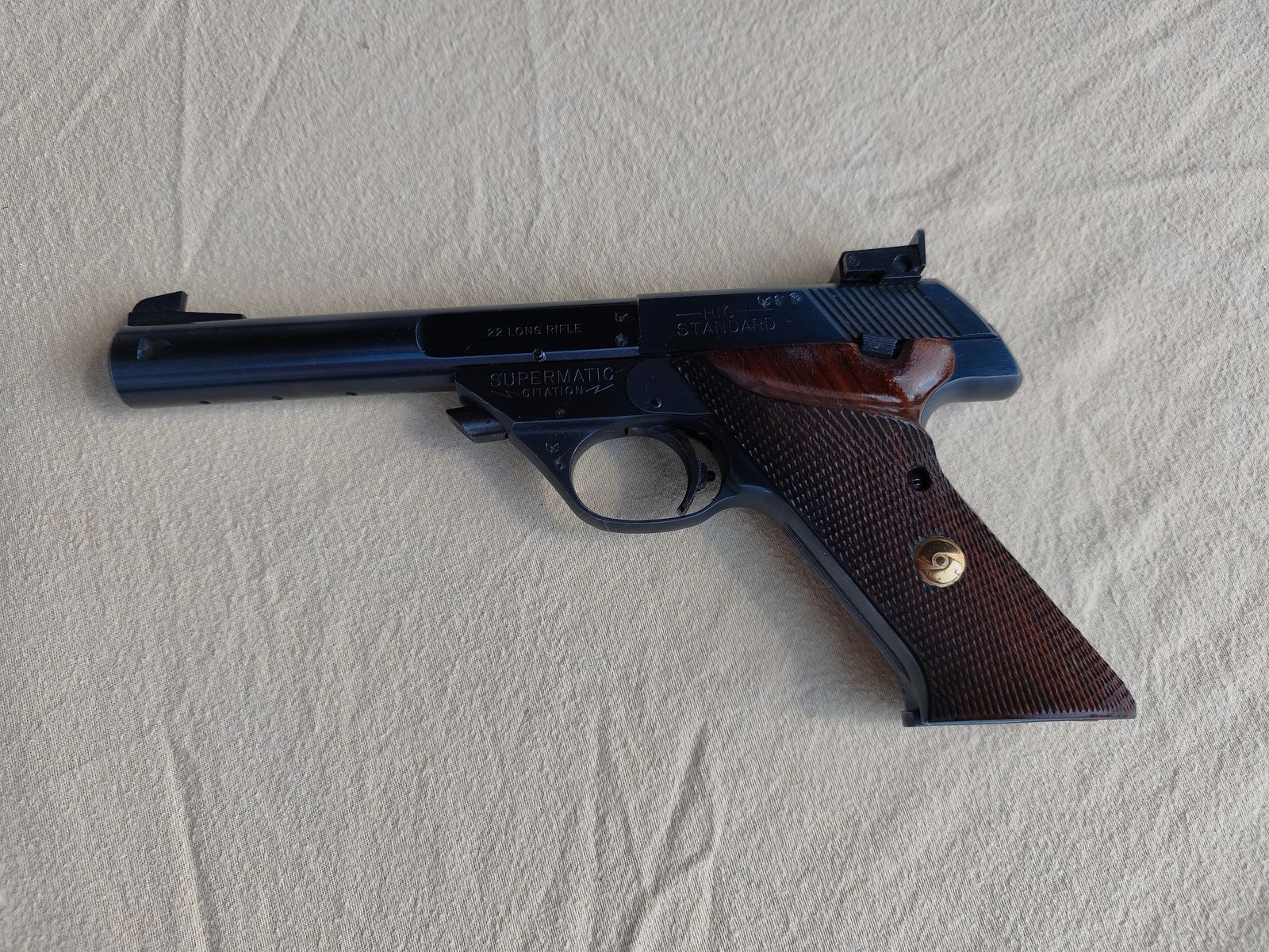 Pistole High-Standard .22lfb