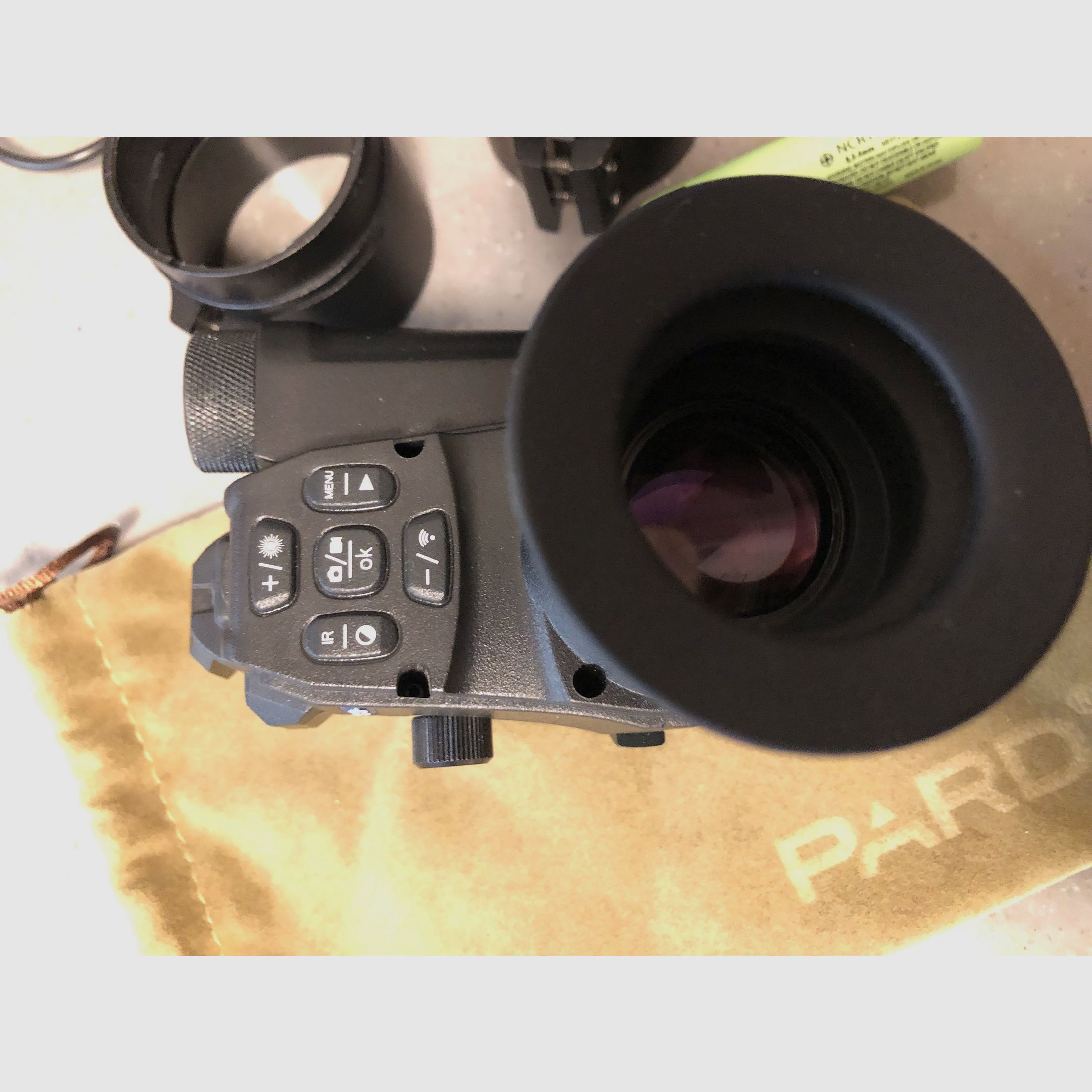 Pard urządzenie do nocnego widzenia NV007S 16mm w tym adaptery 45 i 48 mm + 2 akumulatory