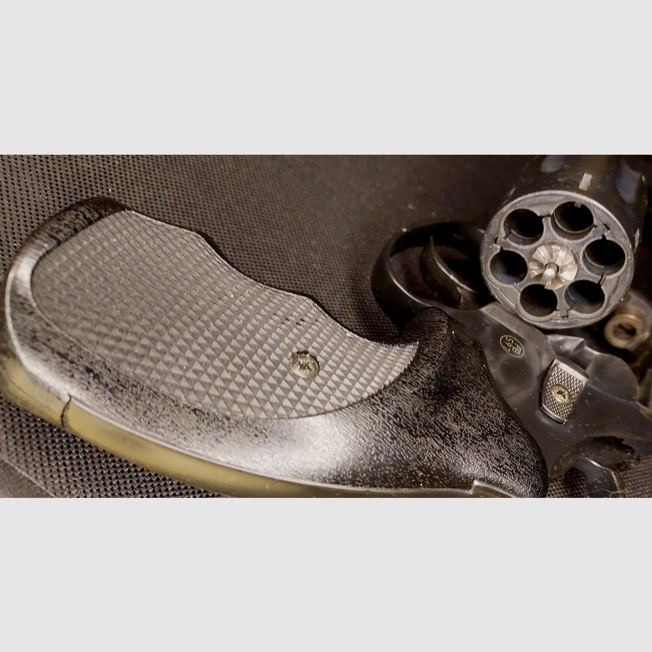 Revólver de fogueo Röhm RG99N niquelado (PTB 597) RG 99 n