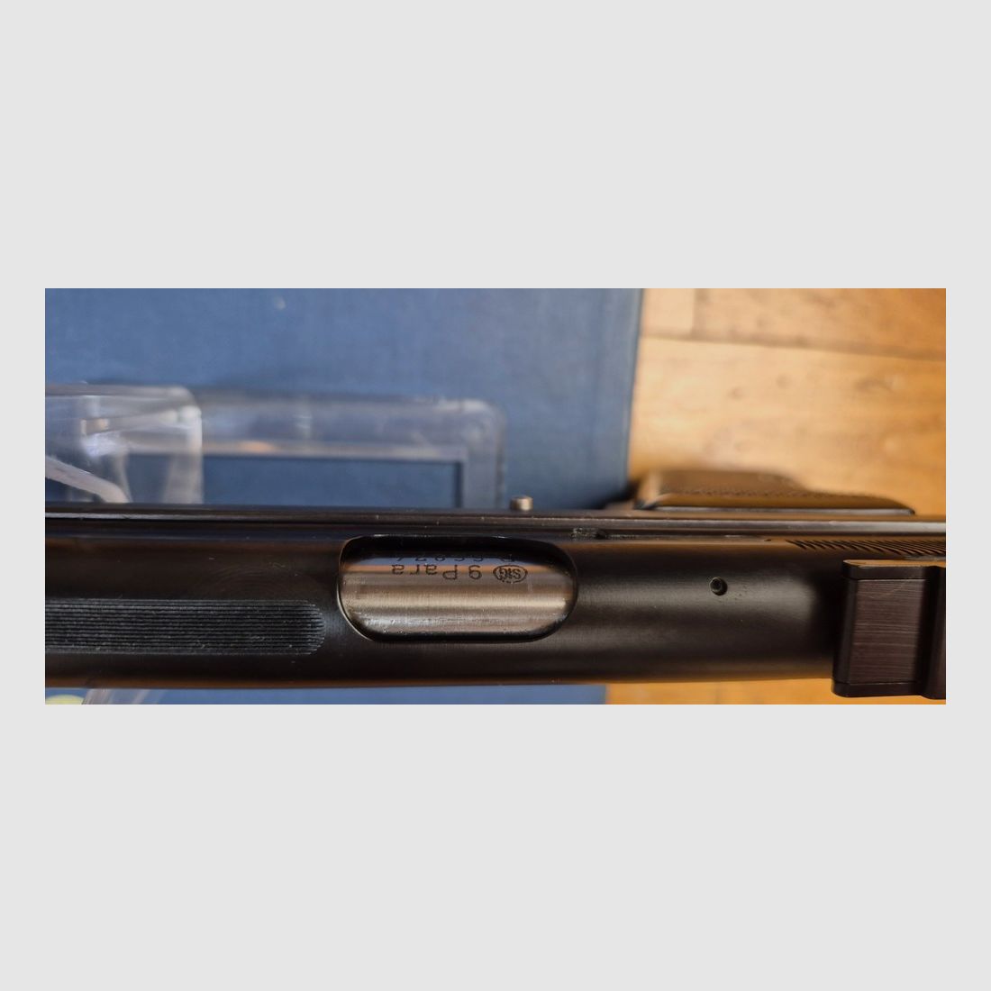 Très rare pistolet SIG P210-5 – « Le » P210 de compétition! (et pas seulement de précision!) – Cal. 9×19 – Arme SIG 100% SIG Suisse d&rsquo;avant 1984 – Canon 15 cm neuf – Guidon Patridge déporté et hausse micrométrique 100% acier – Arme de mars 1971 – Très beau bronzage / phosphatage – Détente compétition – Un des 3.294 P210-5 ! – Fonctionnement de rêve – 2° chargeur – État TBE++/TBE+++ !, image 16 sur 26