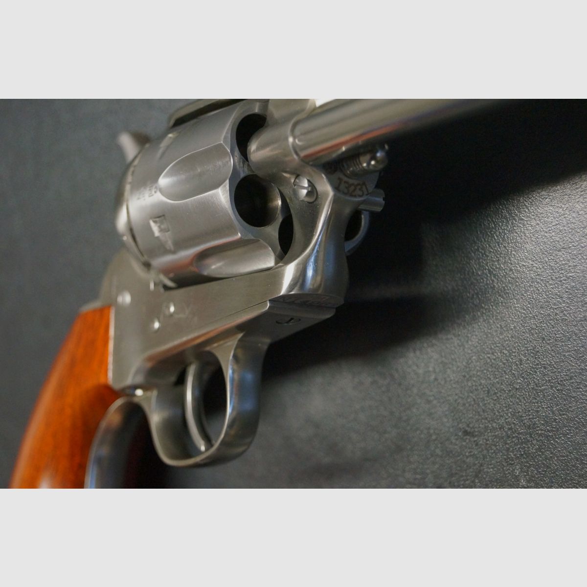 Uberti 1873 Cattleman RVS, afbeelding 2 van 5