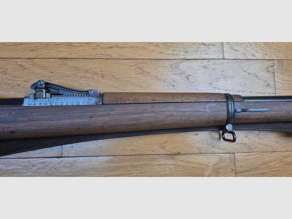Wunderschönes Gewehr G98 – Gewehr 1898 – Arsenal Spandau 1900 – Originalkaliber 8×57 IS – Vollständig monomatrikuliert außer der konformen Reinigungsstange – Original braune Lederriemen – Prestigeträchtige Zuordnung zum 1. Grenadier Kronprinz „1. R. 4. 150.“ – TBE+, Bild 7 von 31