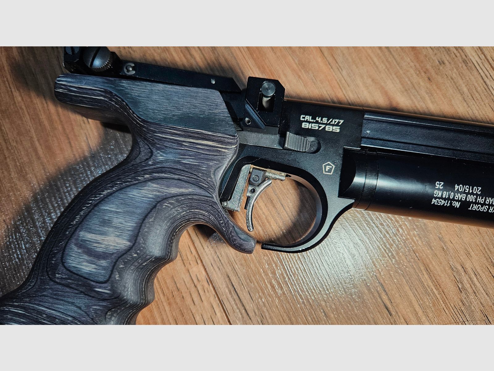 Steyr lp50 LP5 Holzgriff