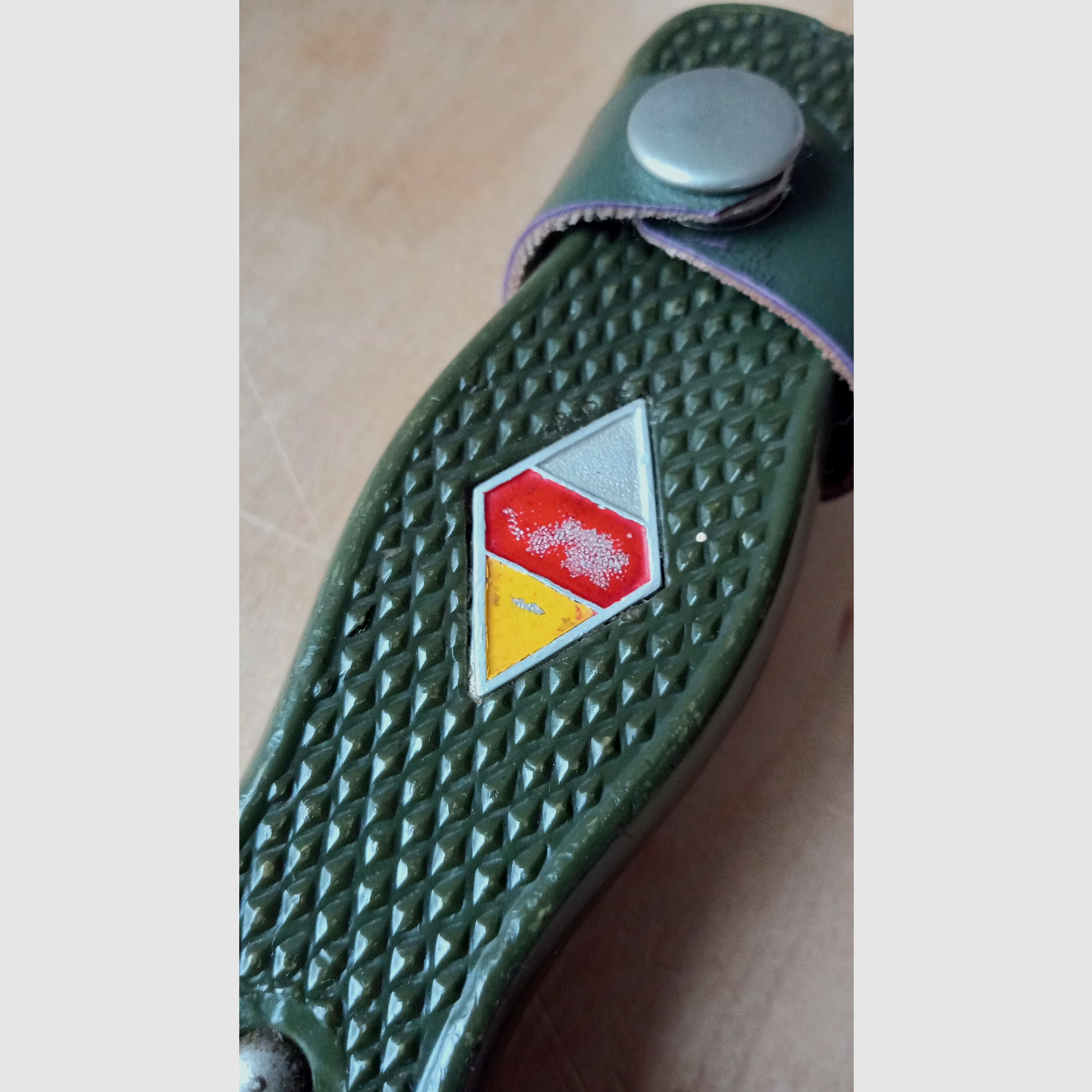 Couteau de randonnée original de Hubertus Solingen de la guerre froide, modèle de couteau de combat de la Bundeswehr et visuellement inspiré du couteau de randonnée HJ