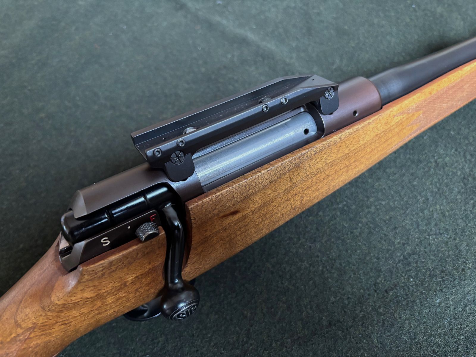 SIG 98 / Kal. .30-06 / selten / Inkl. Blaser Sattelmontage