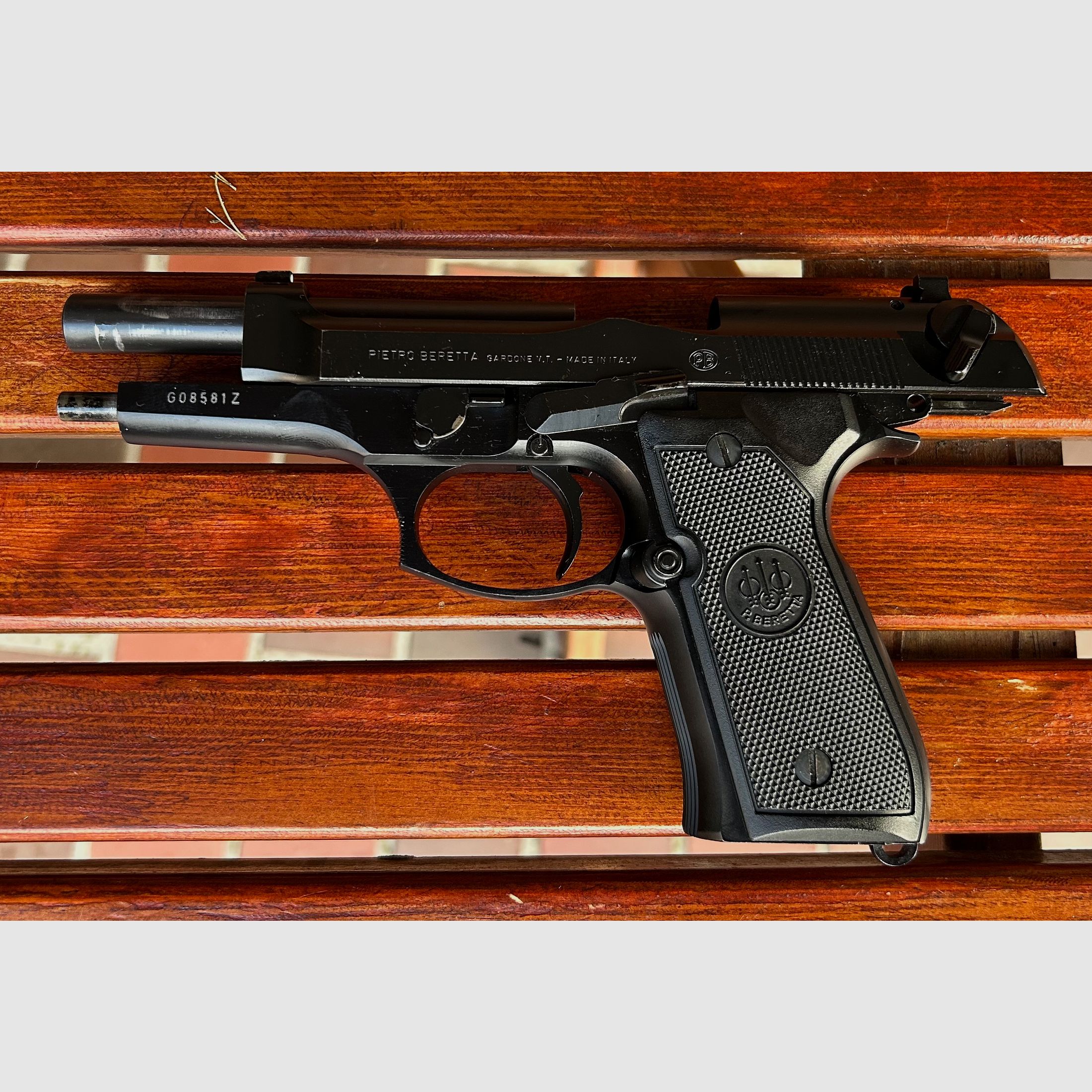 Pistolet Beretta 92 FS Brigardier