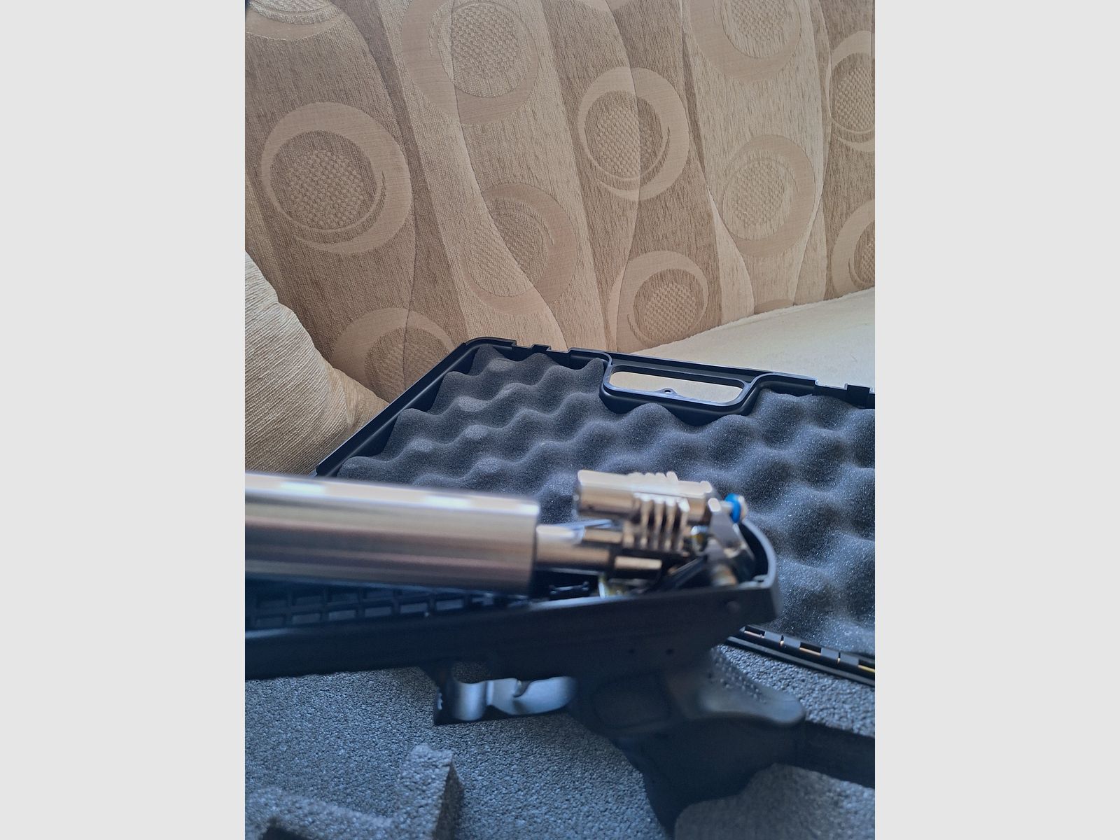 Zoraki Luftpistole 4,5mm mit Schalldämpfer 