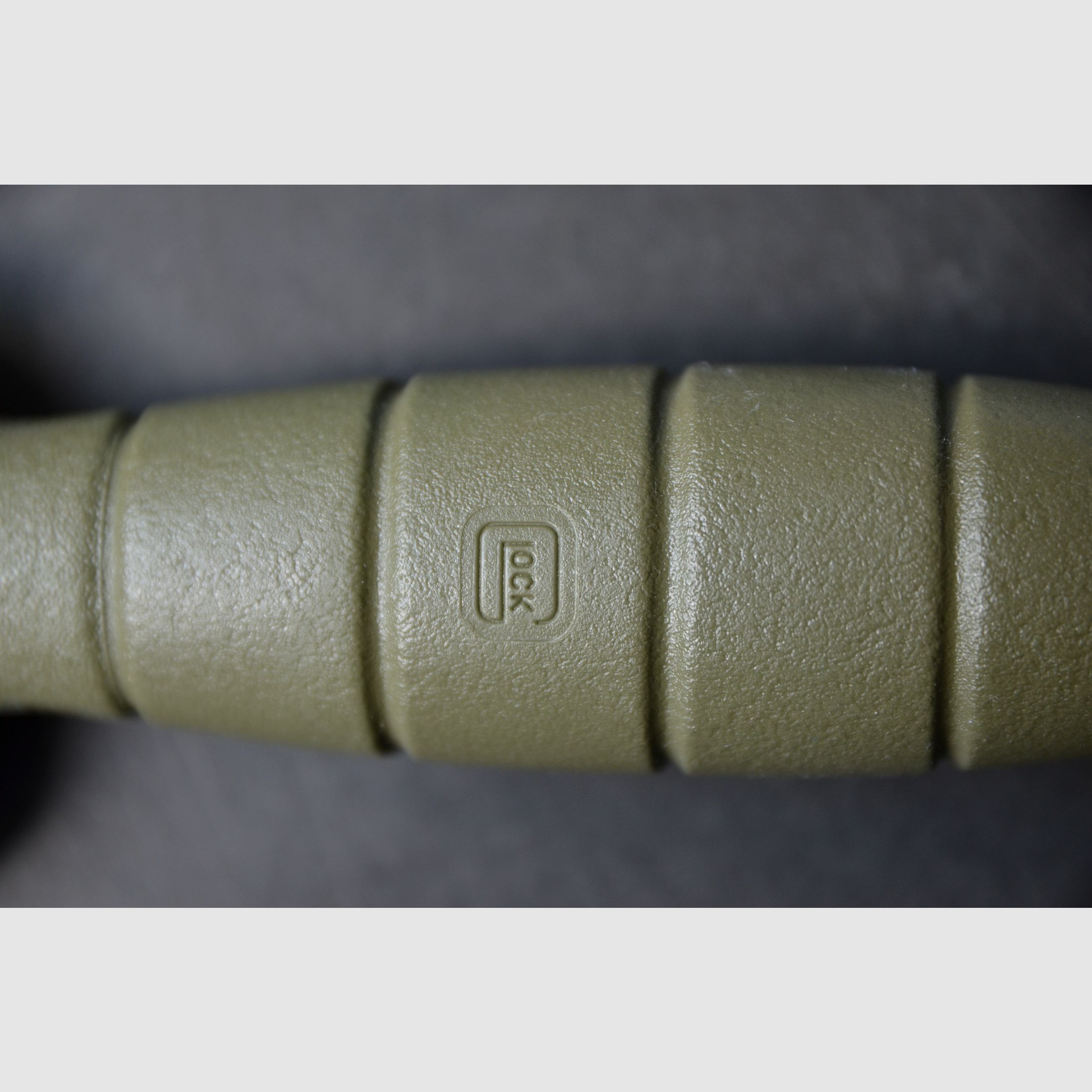 Glock Feldmesser FM 81 oliv – Militärisches Mehrzweckmesser