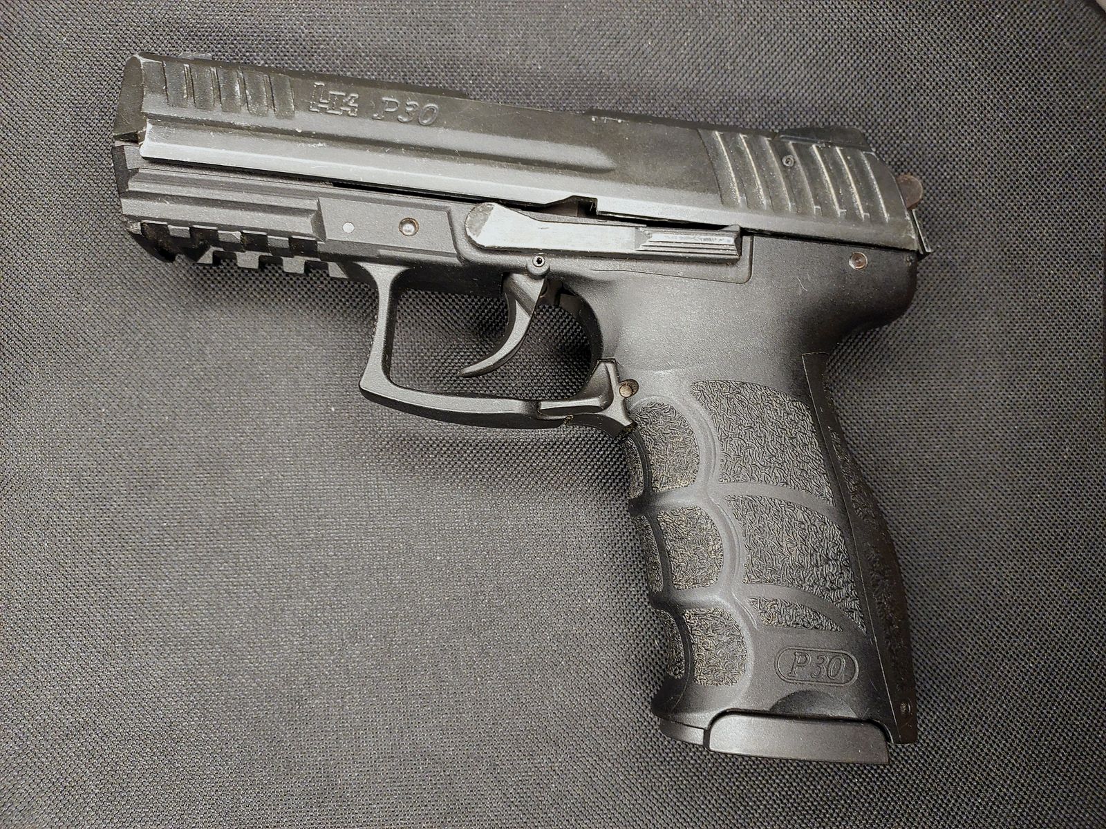 Heckler & Koch P30 pistolet alarmowy 9 mm P.A.K. oksydowany (PTB 912)
