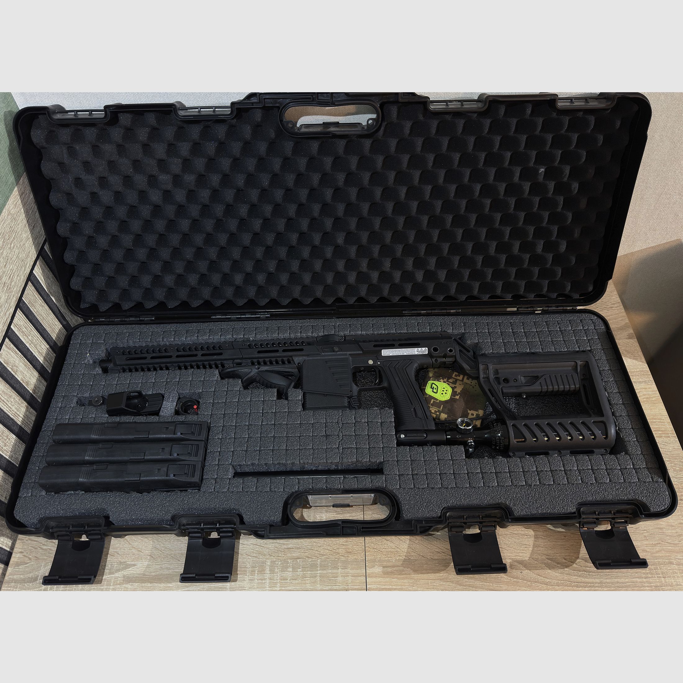 Planet Eclipse EMF 100 v3 + accessories