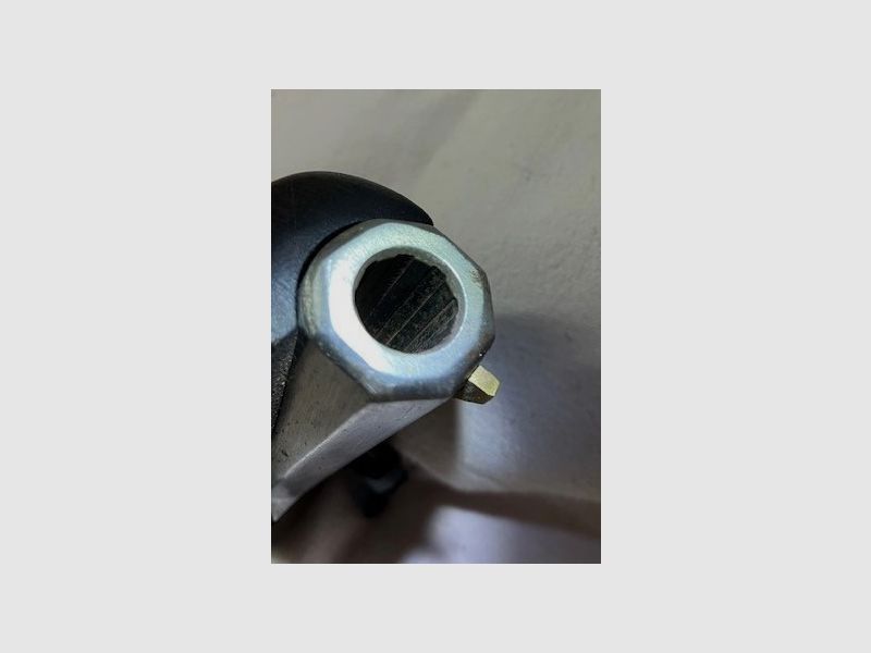 Derringer a percussione a caricamento frontale