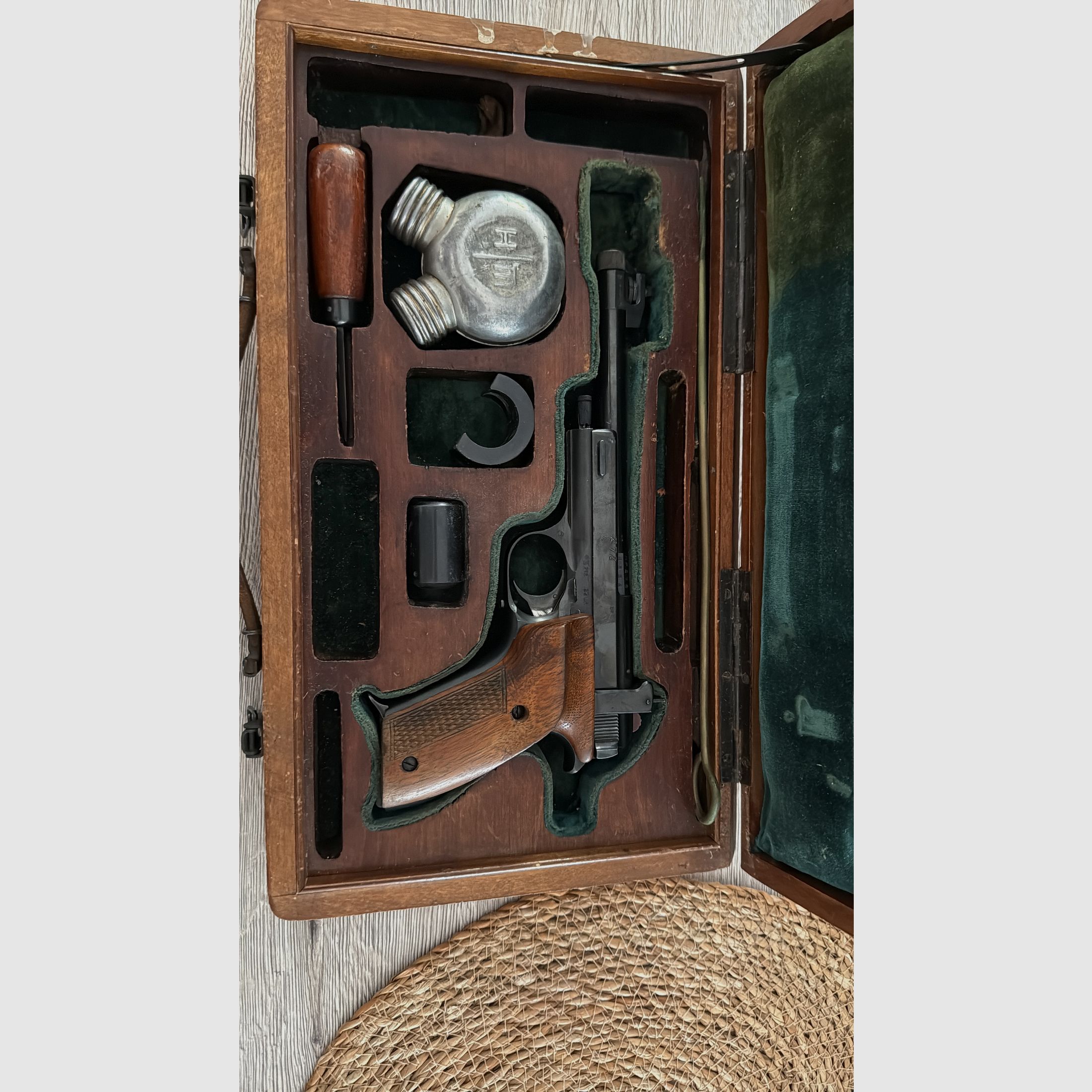 Pistola de deporte Margolin MZM calibre .22 año 1961