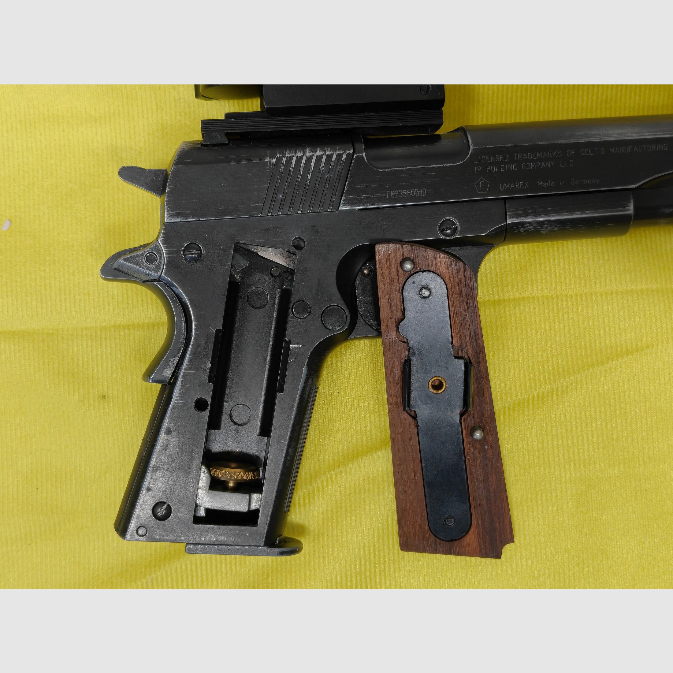 CO2 Colt Government 1911 A1 cal. 4,5mm / .177 Umarex, immagine 4 di 6