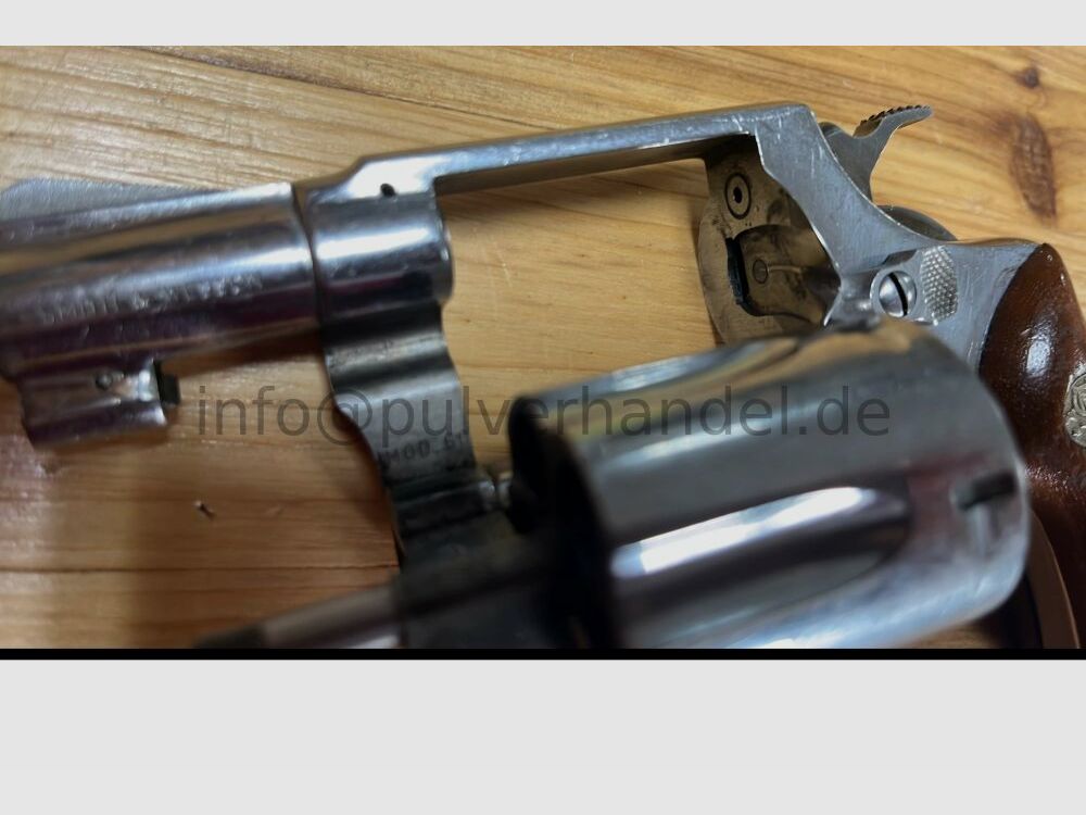 Smith & Wesson Modello 60 in acciaio inox in .38 Special SOLO AZIONE DOPPIA
