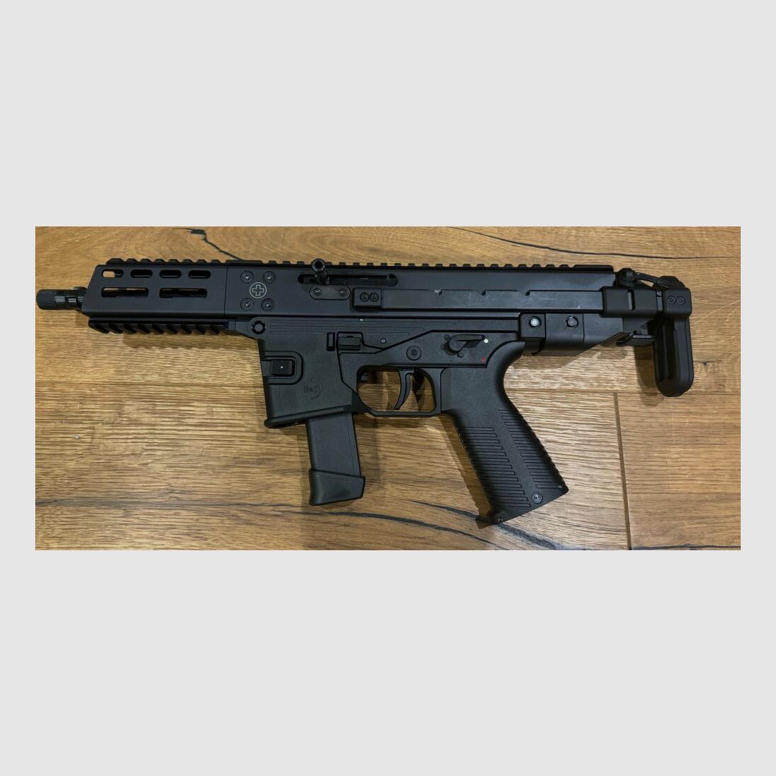 Brügger & Thomet GHM 9 G con culata telescópica