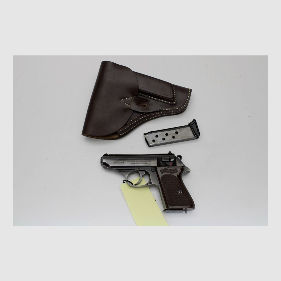 Pistolet Walther PPK avec holster et 2 chargeurs 7,65 mm Browning