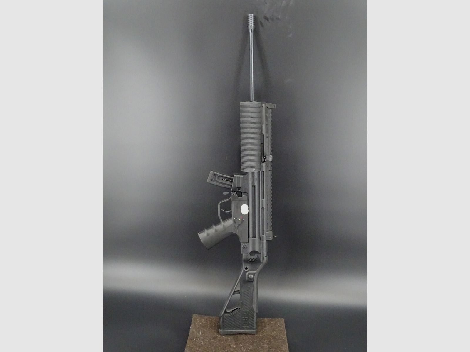 GSG 16 ungeschossen Kaliber .22lr 16