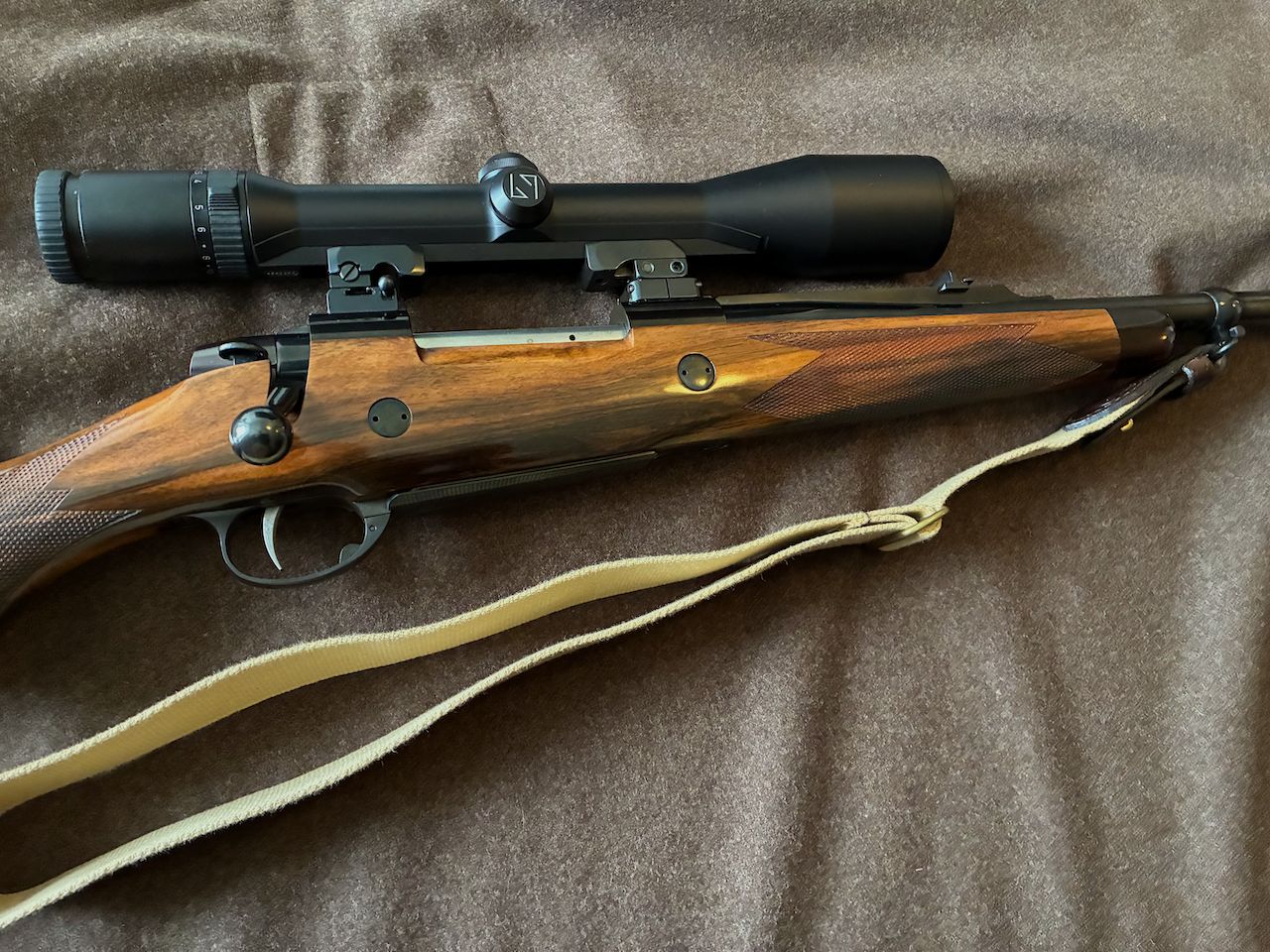 *Like new* Sako L61R AIV Safari in caliber .338 Win. Mag. including Zeiss Diavari ZM 2.5-10x48 T*