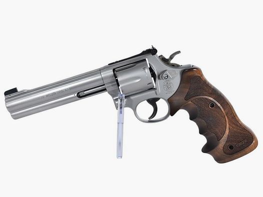 Smith & Wesson	 686 Target Champion