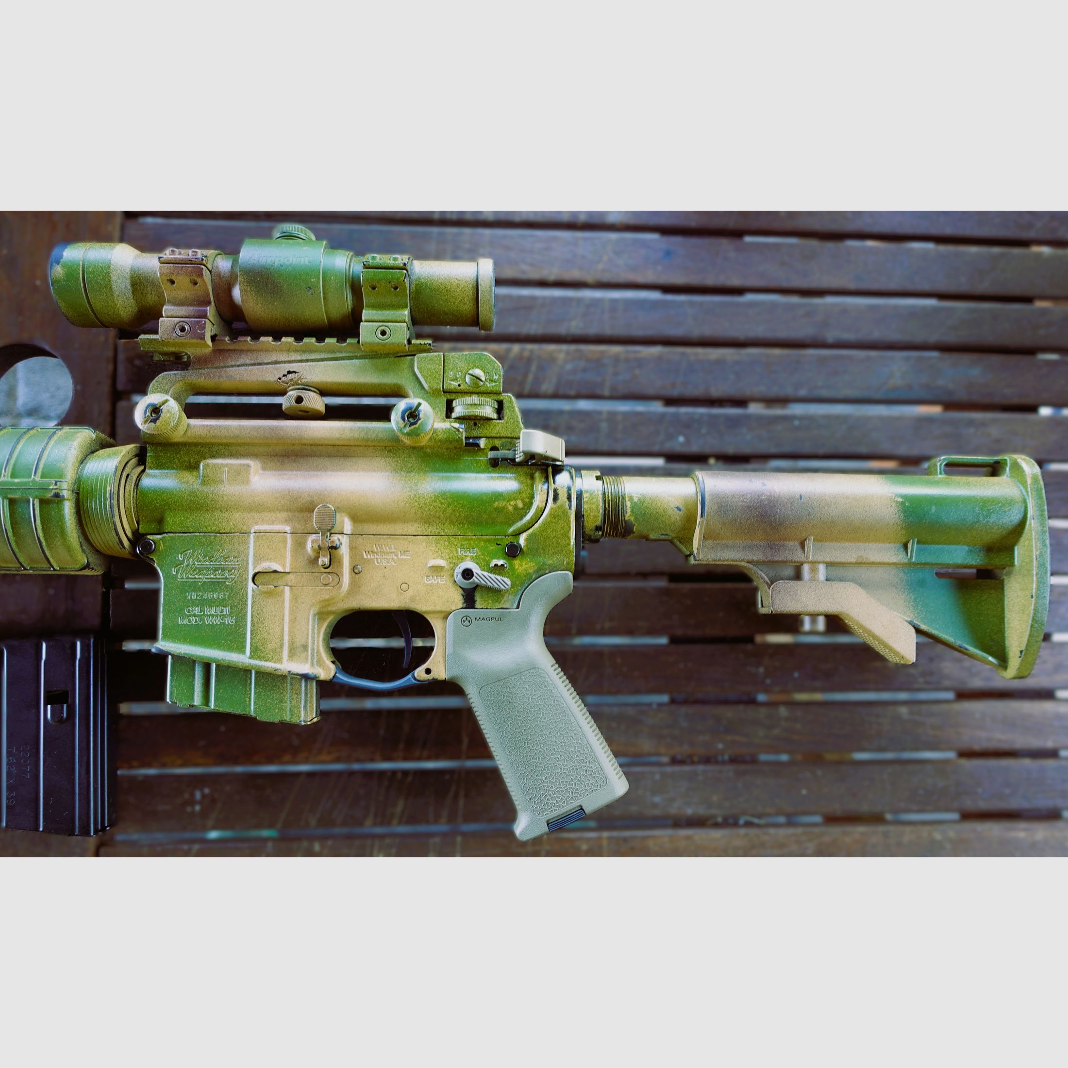 Windham 7,62×39 AK SRC AR15 w 7,62x39 z Aimpoint 9000 Blood Diamond