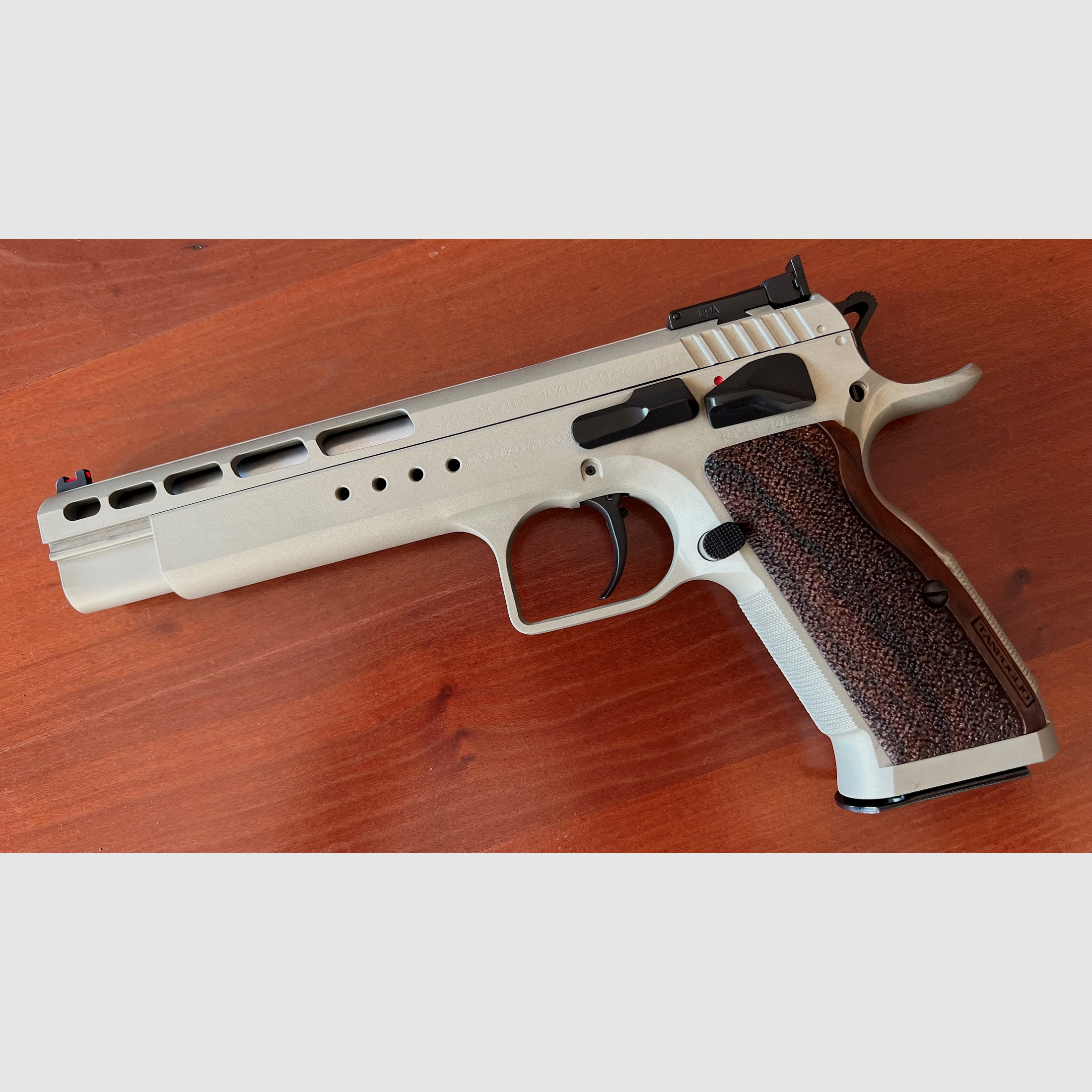 Tanfoglio Gold Match 9mm 6'' wie neu (keine 200 Schuss)