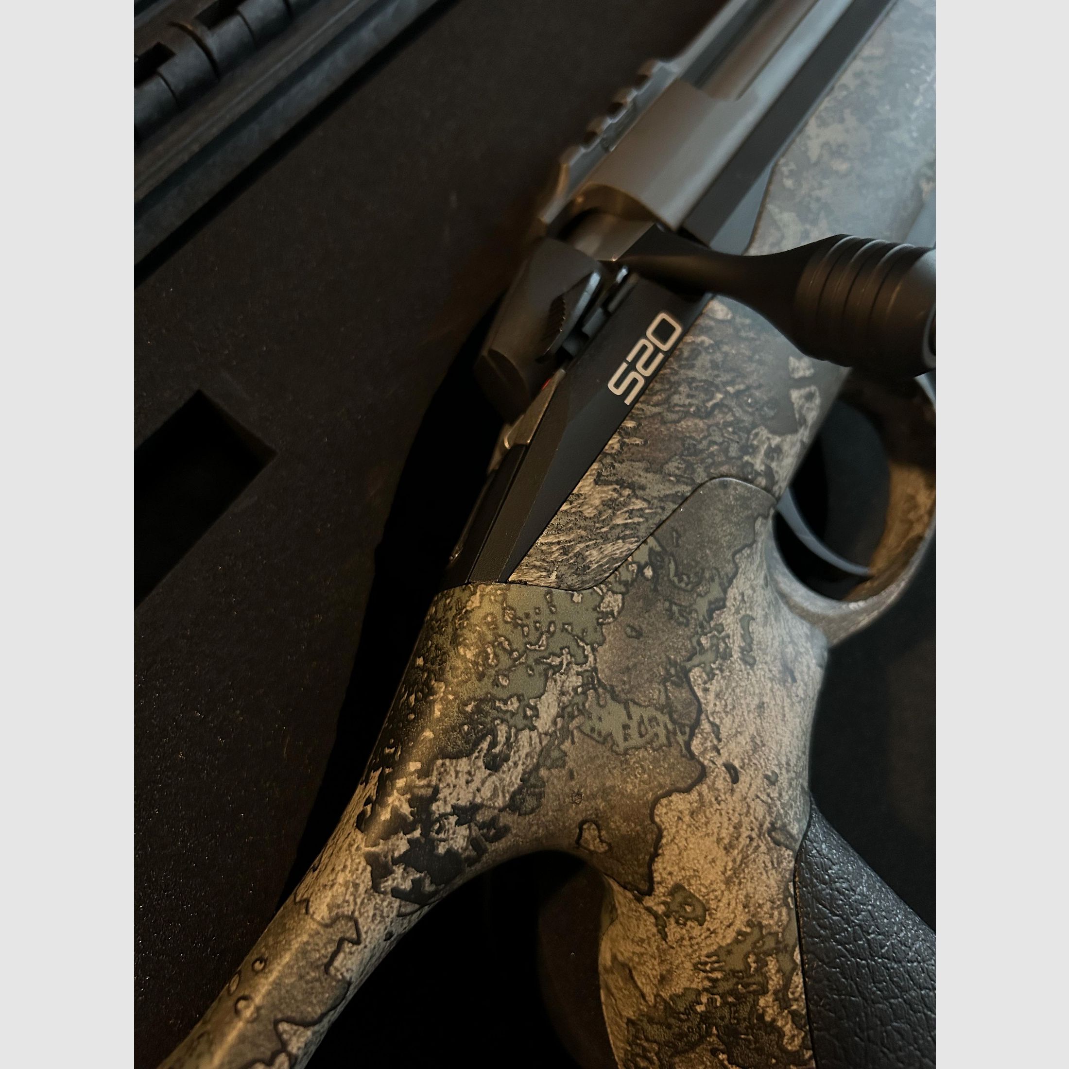 ¡Oferta combinada increíble! Sako S20 + SVEMKO Pure S silenciador | Cal 6.5mm / 0.25, Montaje rápido | Hunter 6,5 Creedmoor Cerakote True Timber Strata LL 51cm Camo *NUEVO*