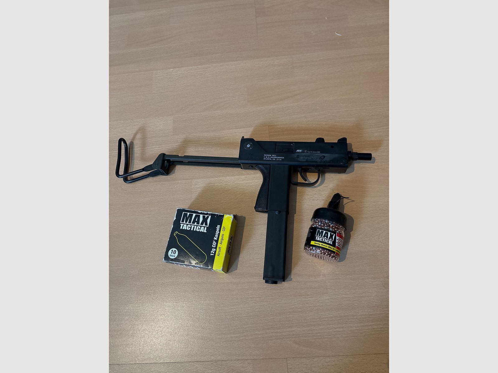 ASG / KWC Ingram M11 CO₂ NBB Luftpistole 4,5 mm BB – inkl. Zubehör