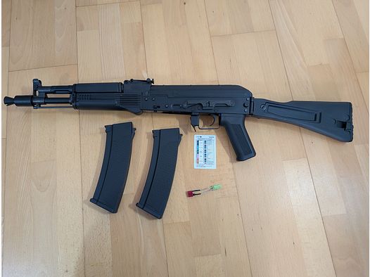 Specna Arms AK-105 EDGE mit mosfet und 2 mags 0,5J