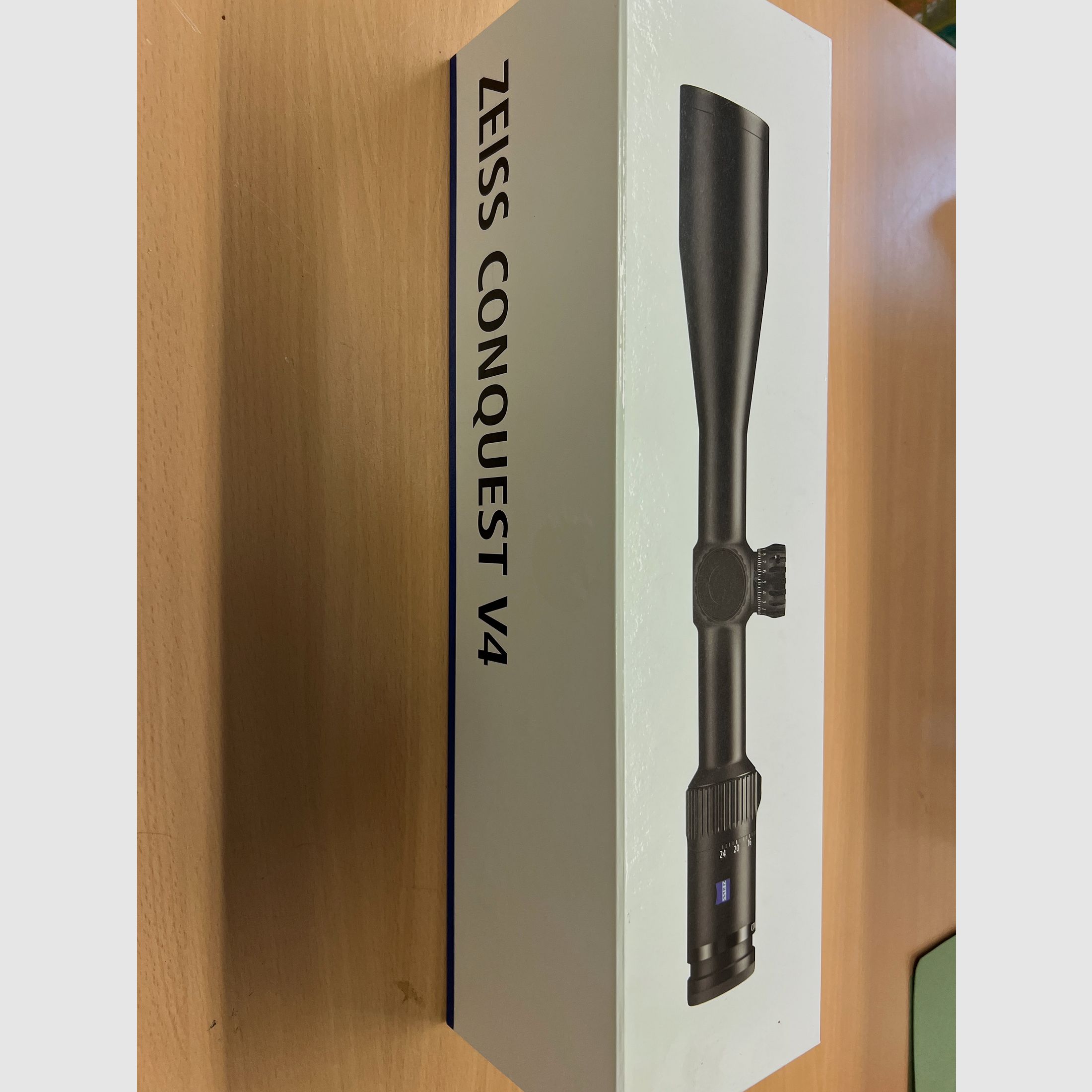 Zeiss Conquest v4 4-16x50 riflescope