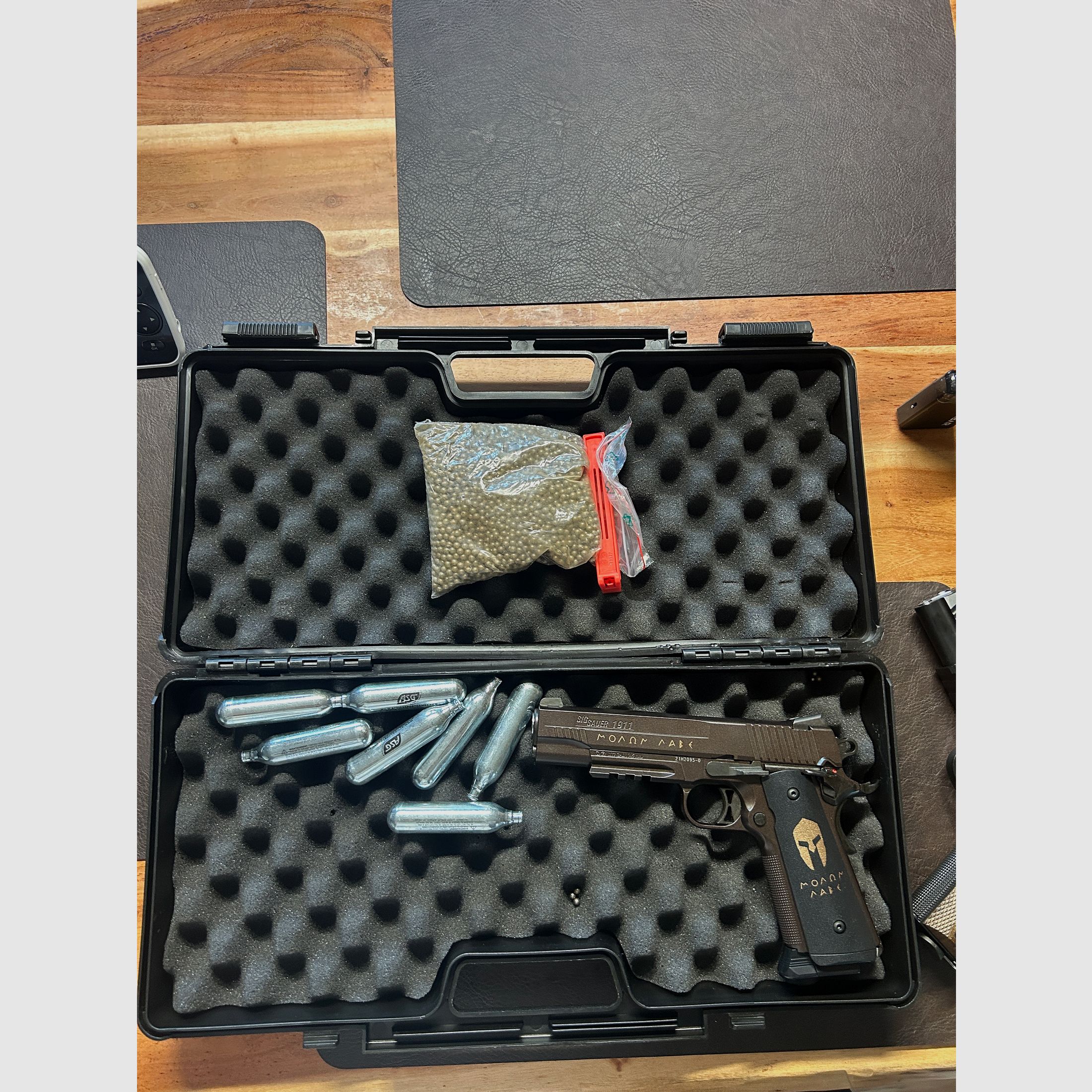 Sig Sauer 1911 Spartan CO2 Pistole Vollmetall Blowback 4,5 mm im Set