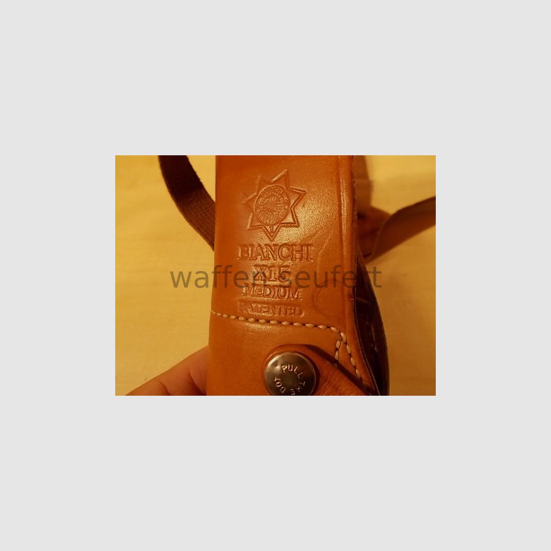 Bianchi X15 Medium shoulder holster for revolver/pistol up to 4