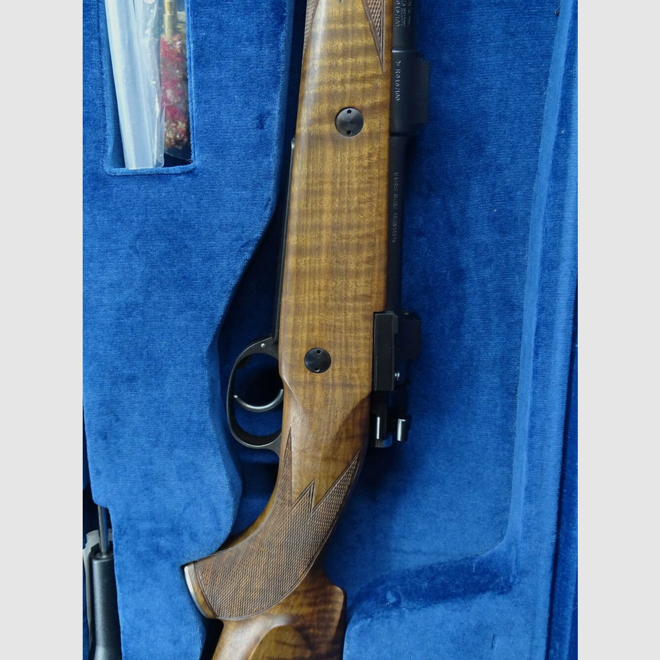 Mauser M98 100 Jahre Jubiläum Kaliber .416 Rigby inkl. Lederkoffer	 M98 Magnumsystem 100 Jahre Mauser 16 / 100 Sammlungsauflösung