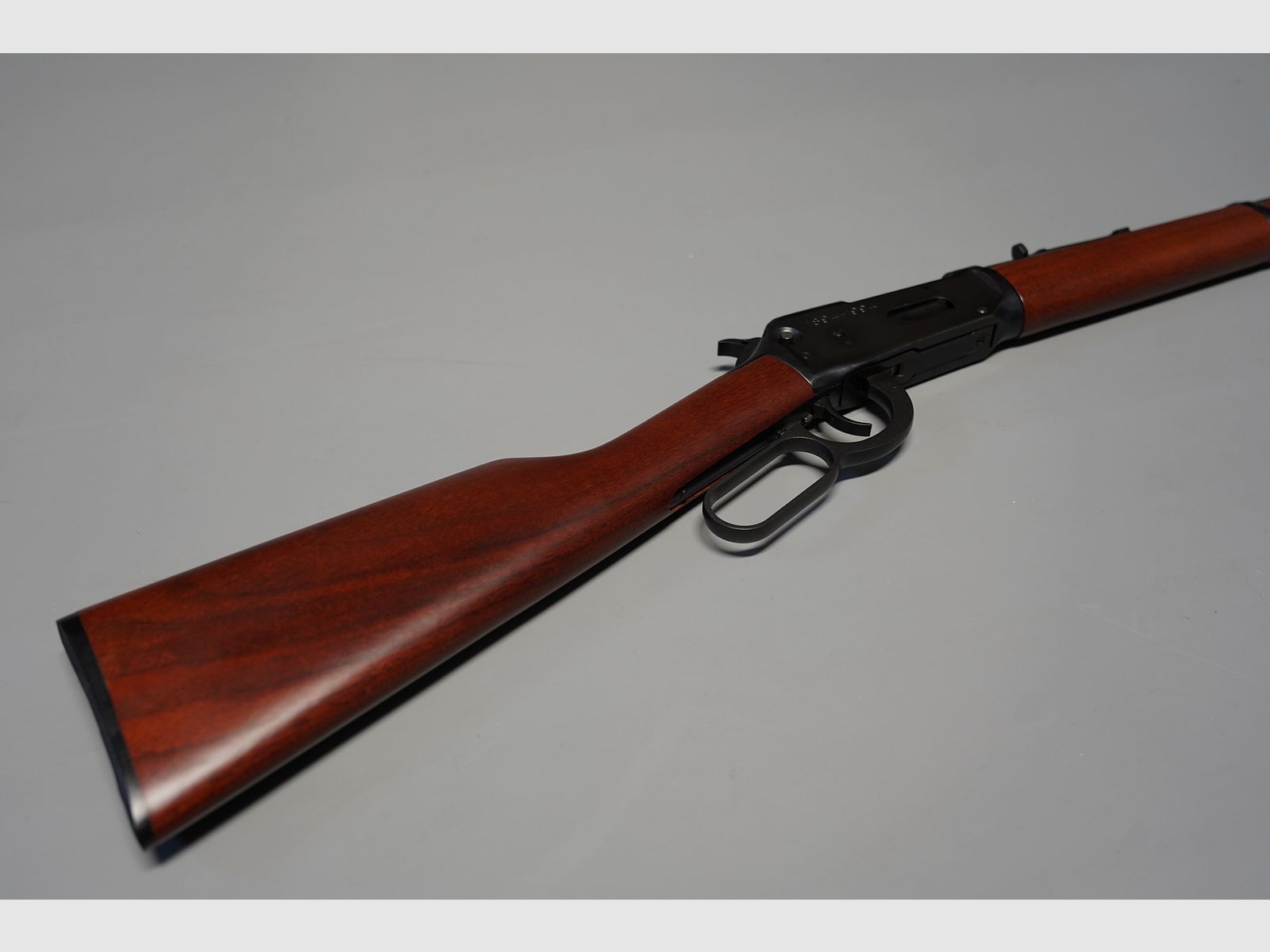 Winchester Model 94 Standard noyer, carabine à levier de sous-garde Cal. 30-30 Win. neuve, jamais tirée