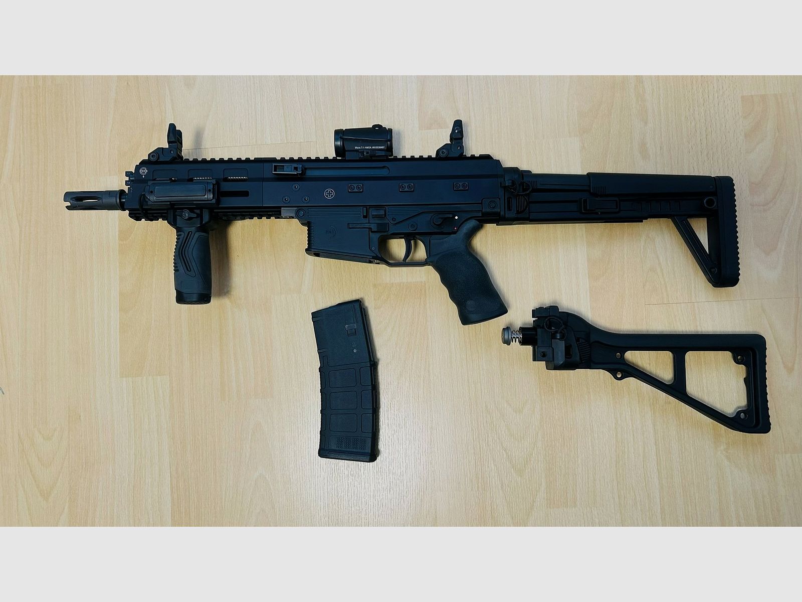 B&T APC 223 met accessoires