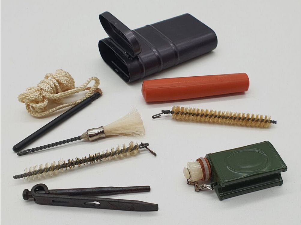 original DDR NVA RG 57 Waffenreinigungsgerät für Kalaschnikow AK47 (7,62mm) TGL 108-54004