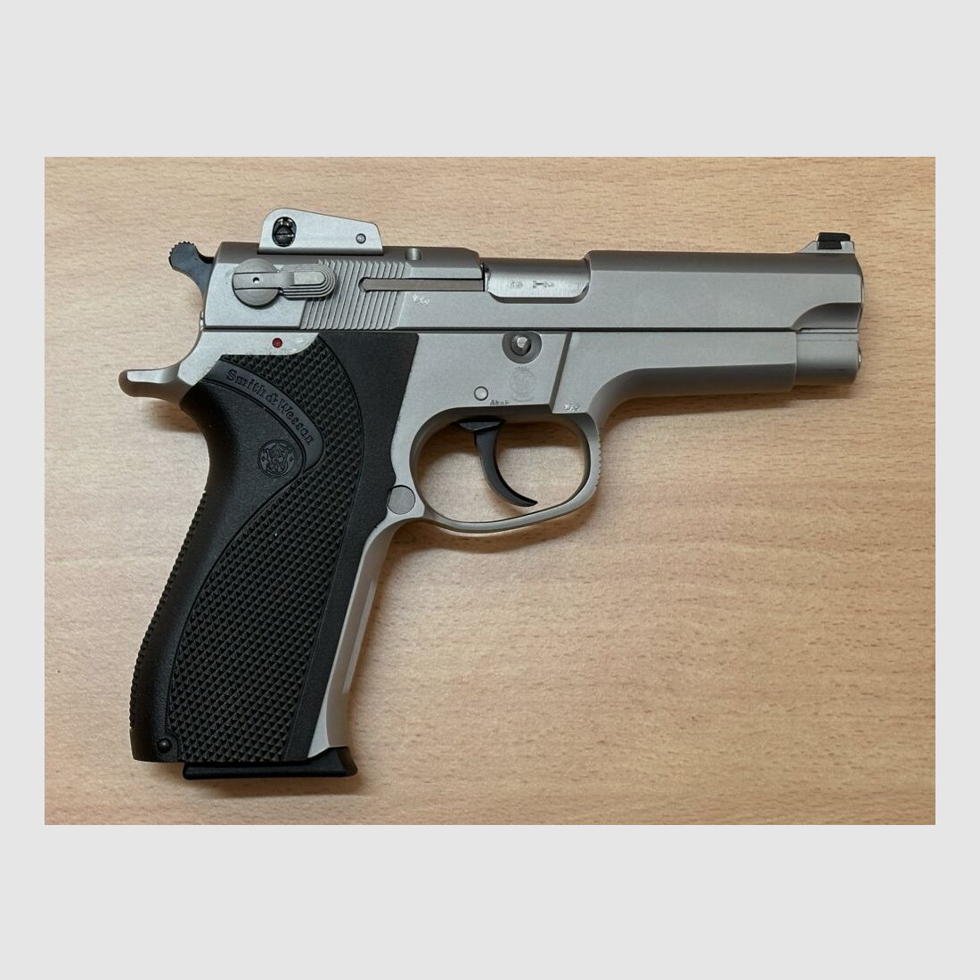 Smith & Wesson Mod. 5906