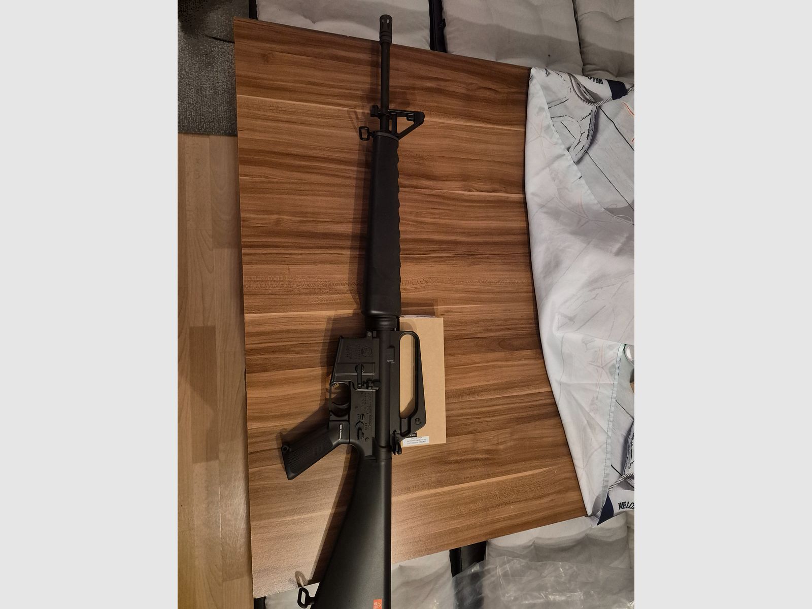 Cybergun / VFC Colt M16A1 GBB (1,6 Joule) – classico del Vietnam in set con caricatore extra & gas