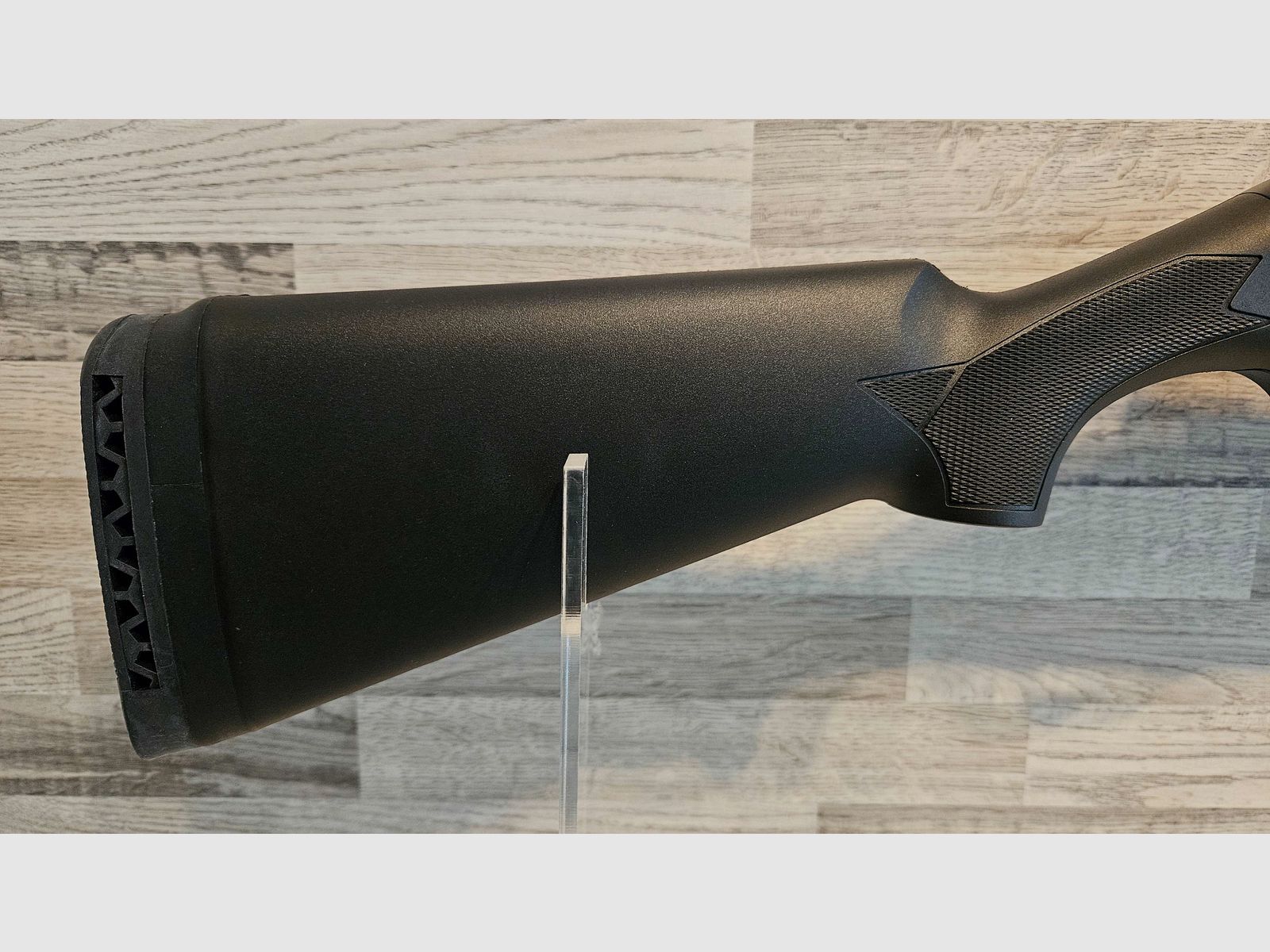 Artículo nuevo - Escopeta de repetición de culata delantera Pumpgun Akkar Karatay TK-355 612PS Negra Cal. 12/76