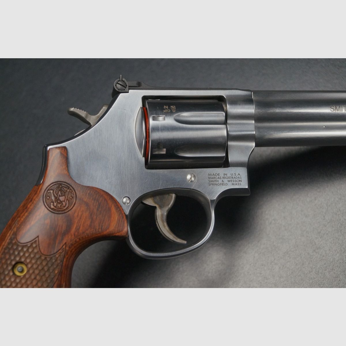 Smith & Wesson 686 Plus Deluxe, afbeelding 3 van 8