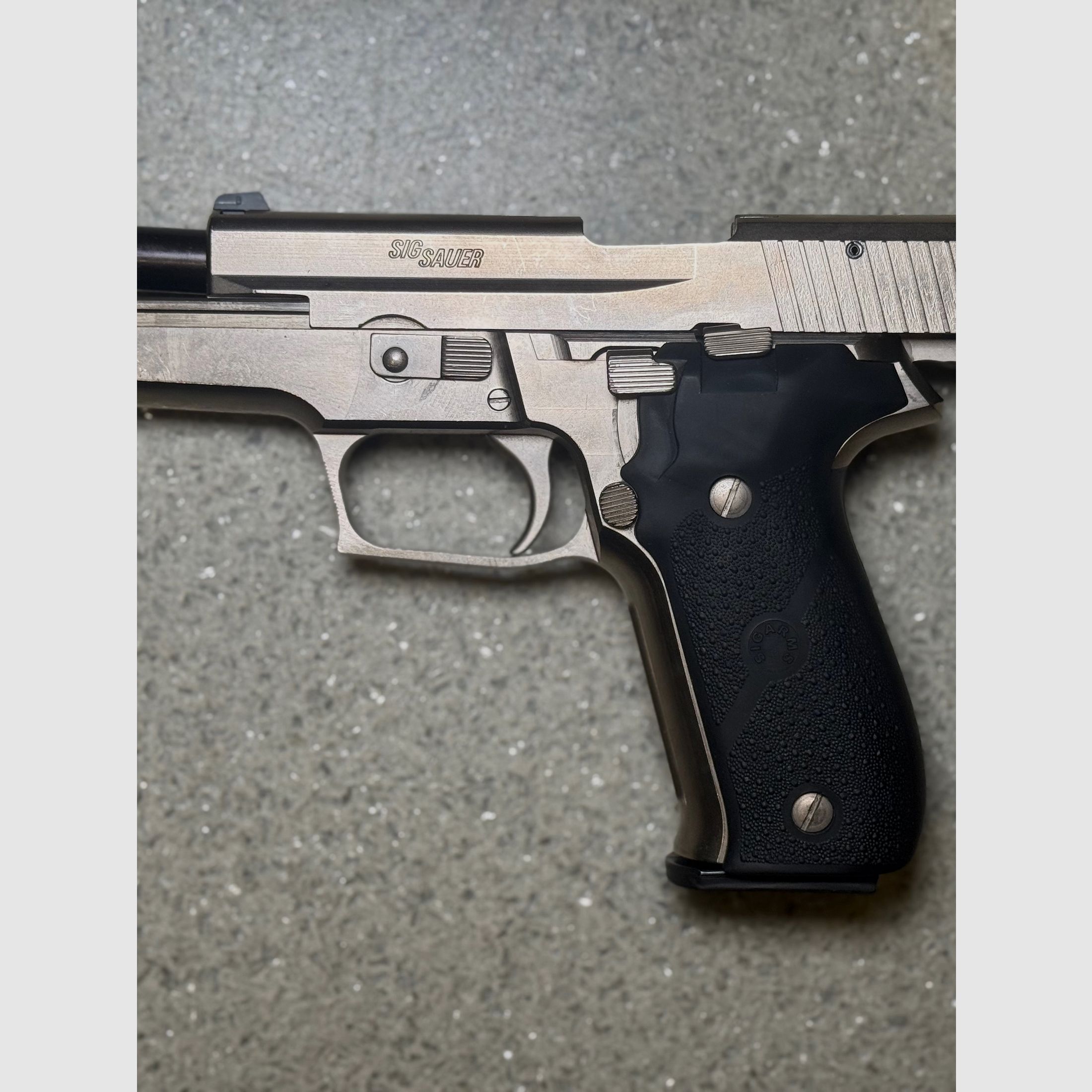 SIG Sauer P226 | 9 mm Luger | Eckernförde | Optics Ready | Zubehörpaket