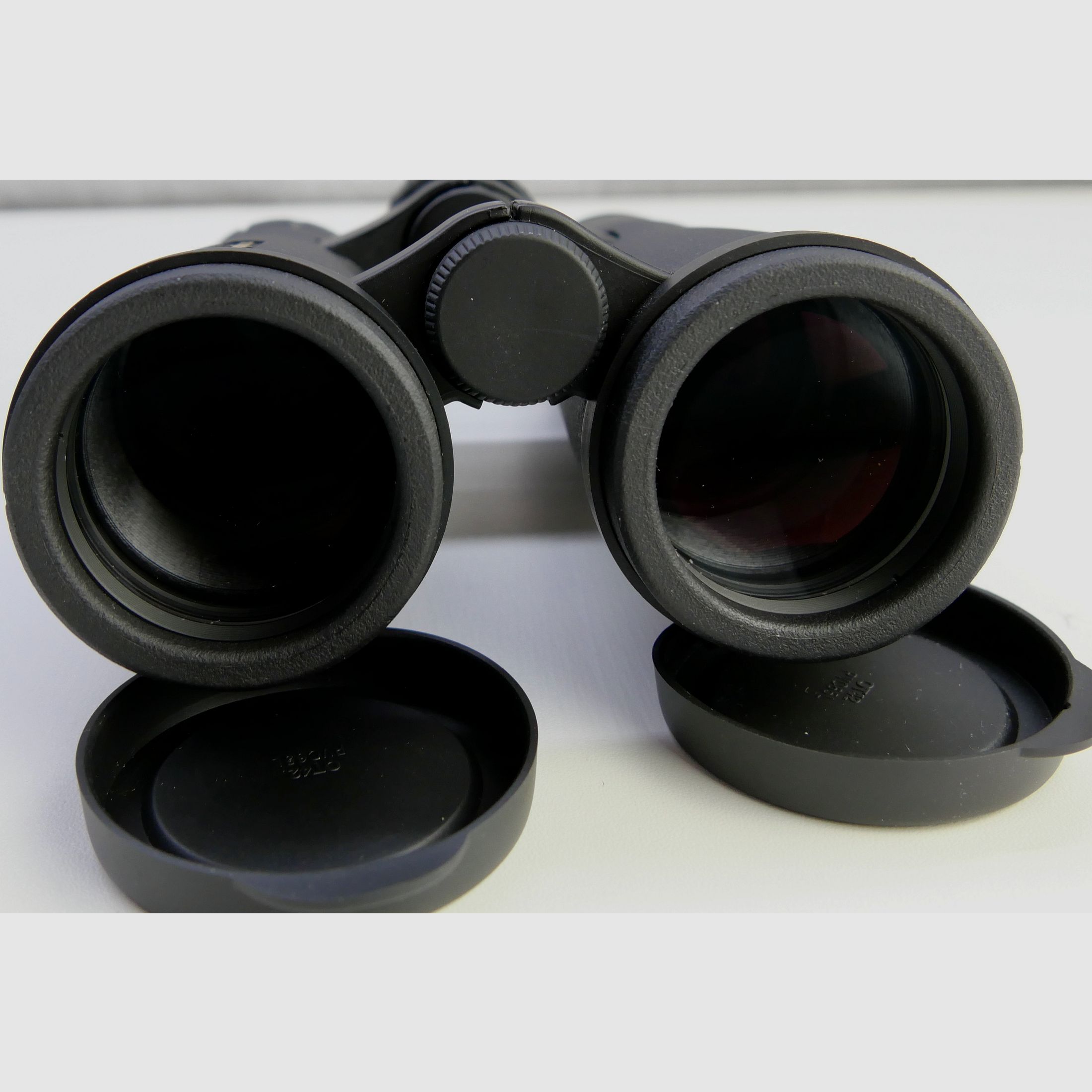 Aussteller DDoptics Fernglas EDX 8x42-073