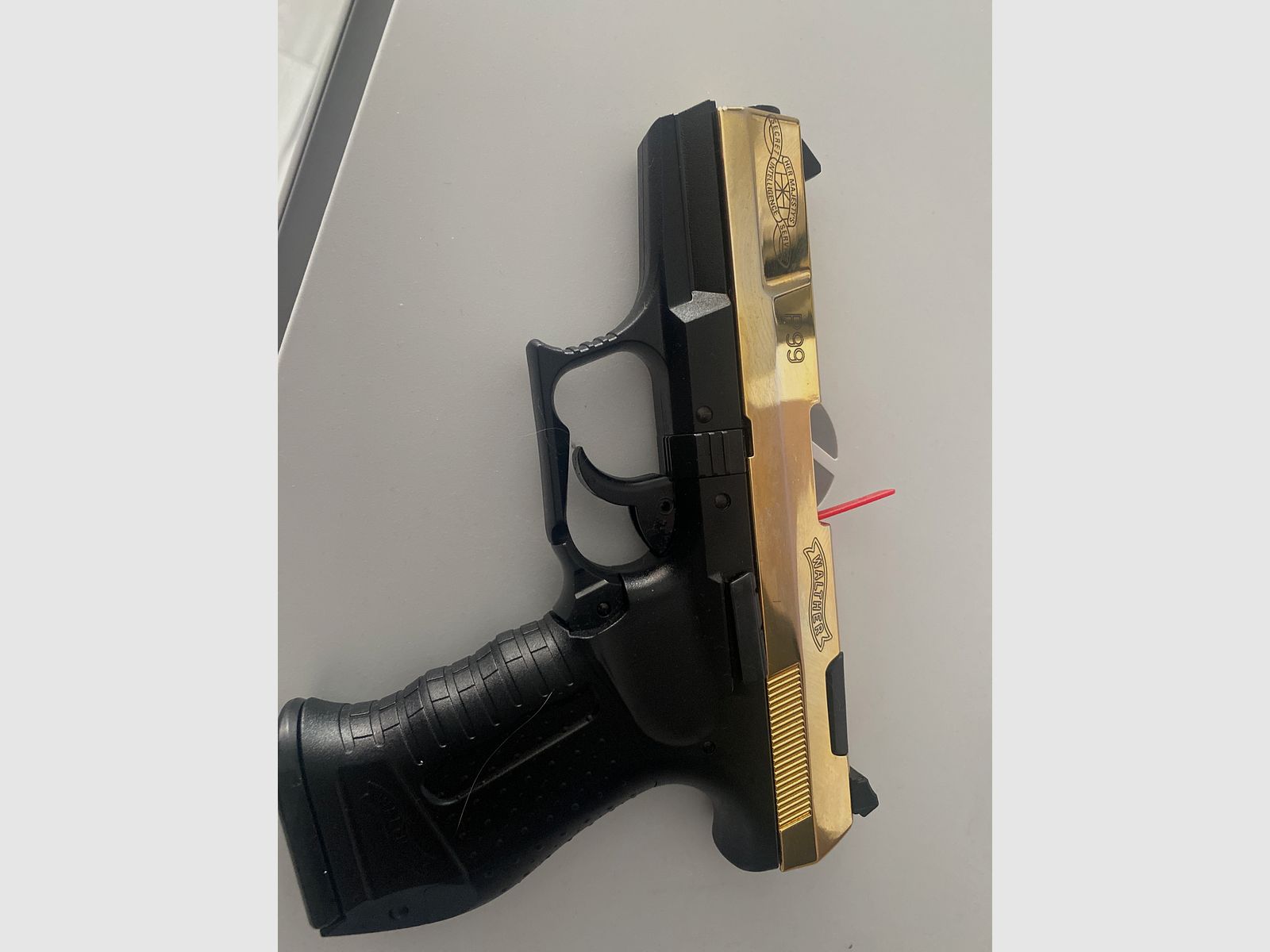 Walther P99 Gold Sonderedition James Bond PTB 637