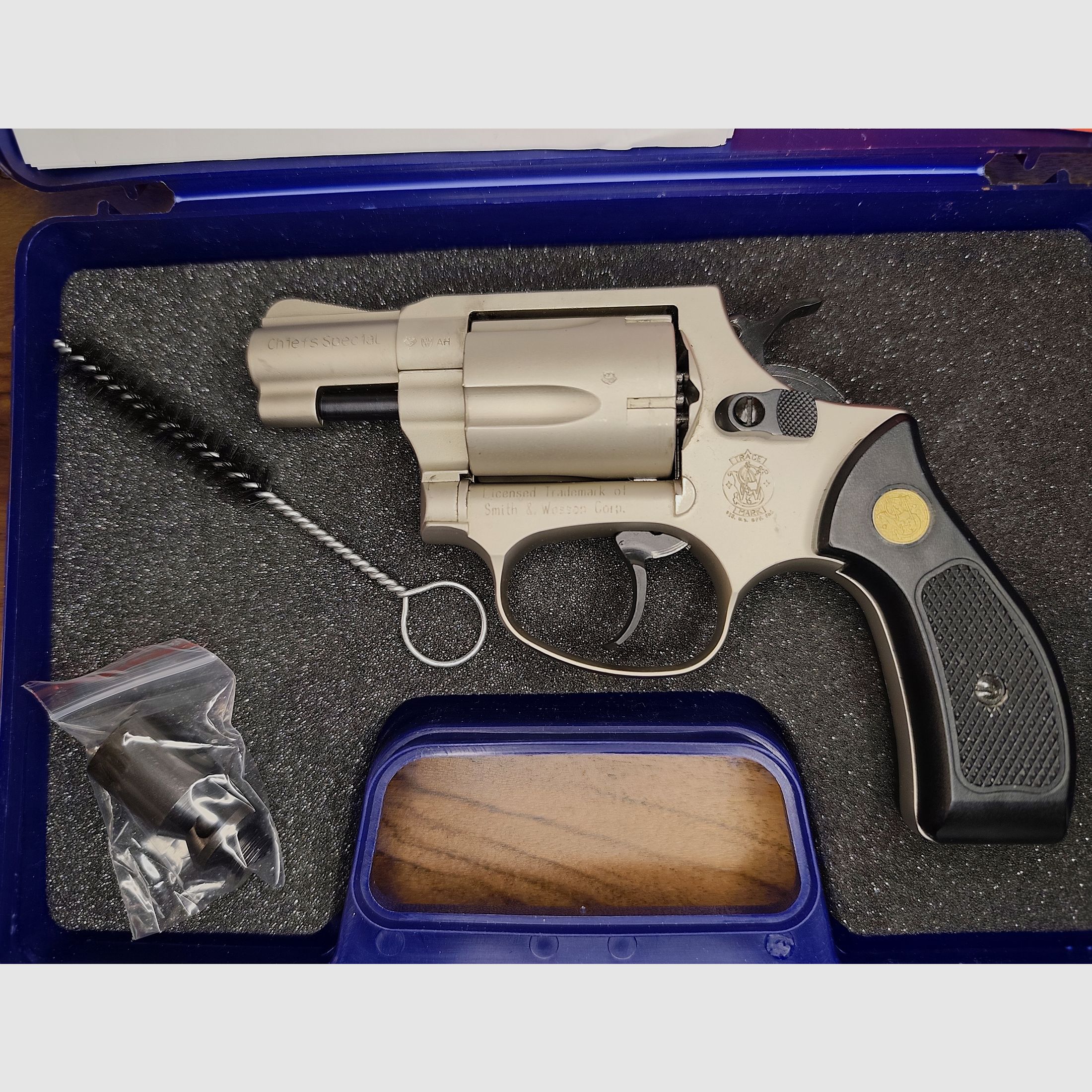 Smith & Wesson Chiefs Special blank firing revolver 9mm R.K.